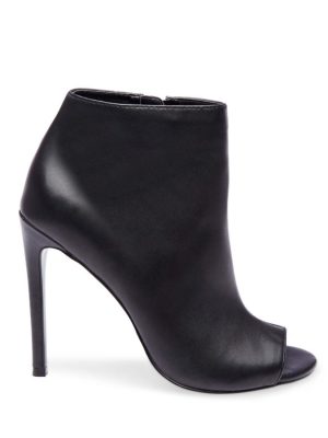 KICKING BLACK LEATHER - SM REBOOTED