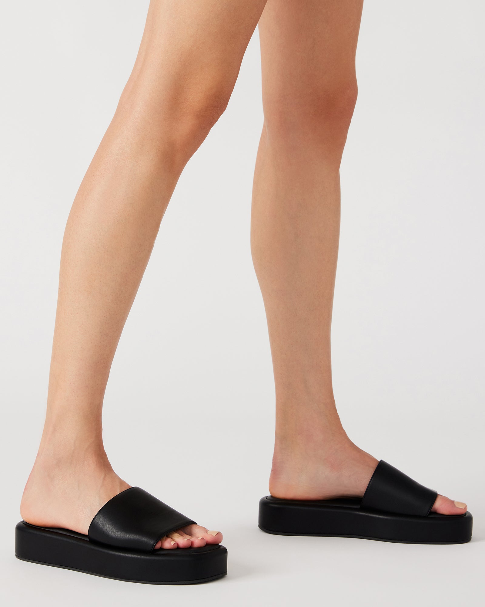 BEACHY WOVEN RED MULTI - Image 6