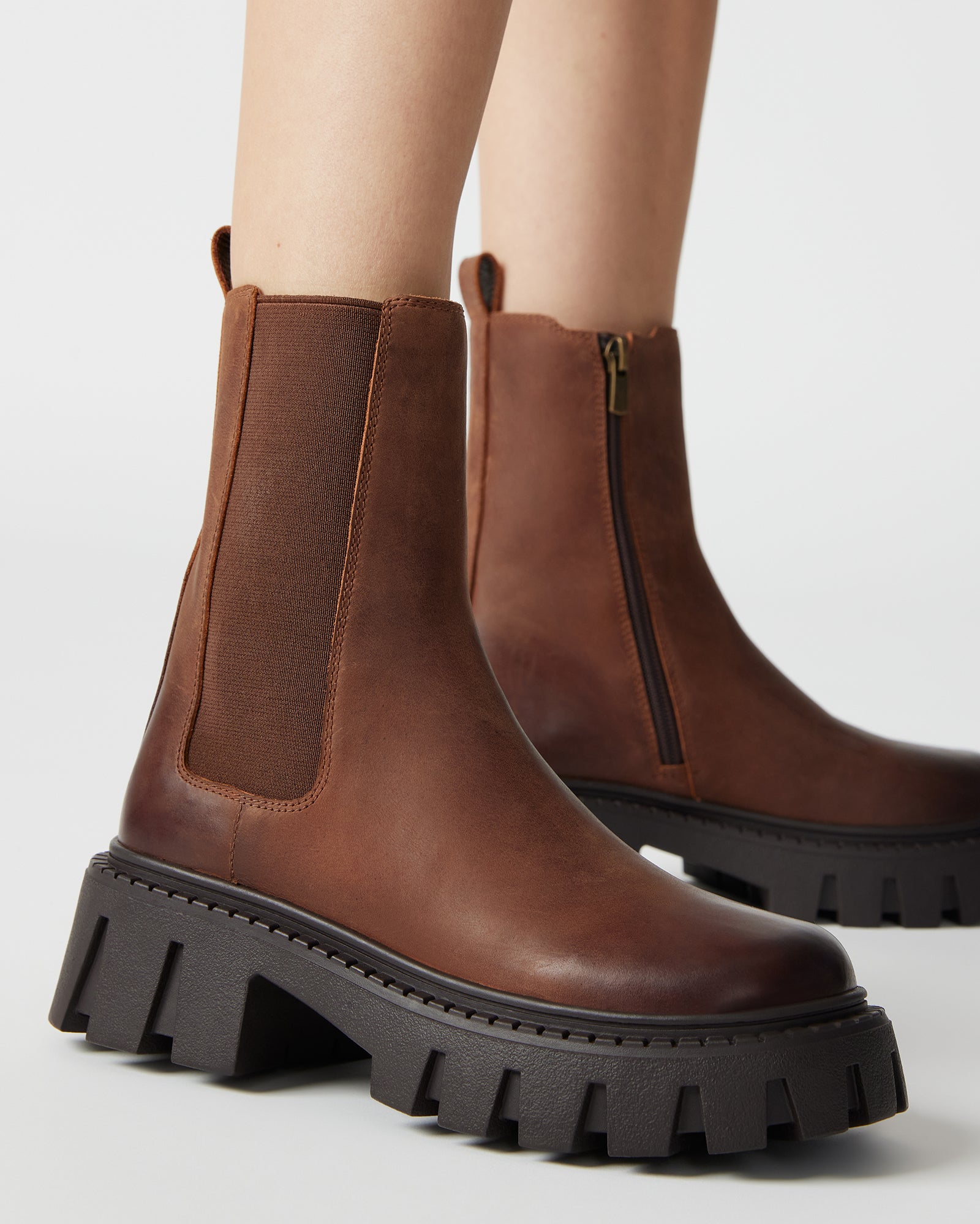 CHARGES BROWN DISTRESSED - Image 2