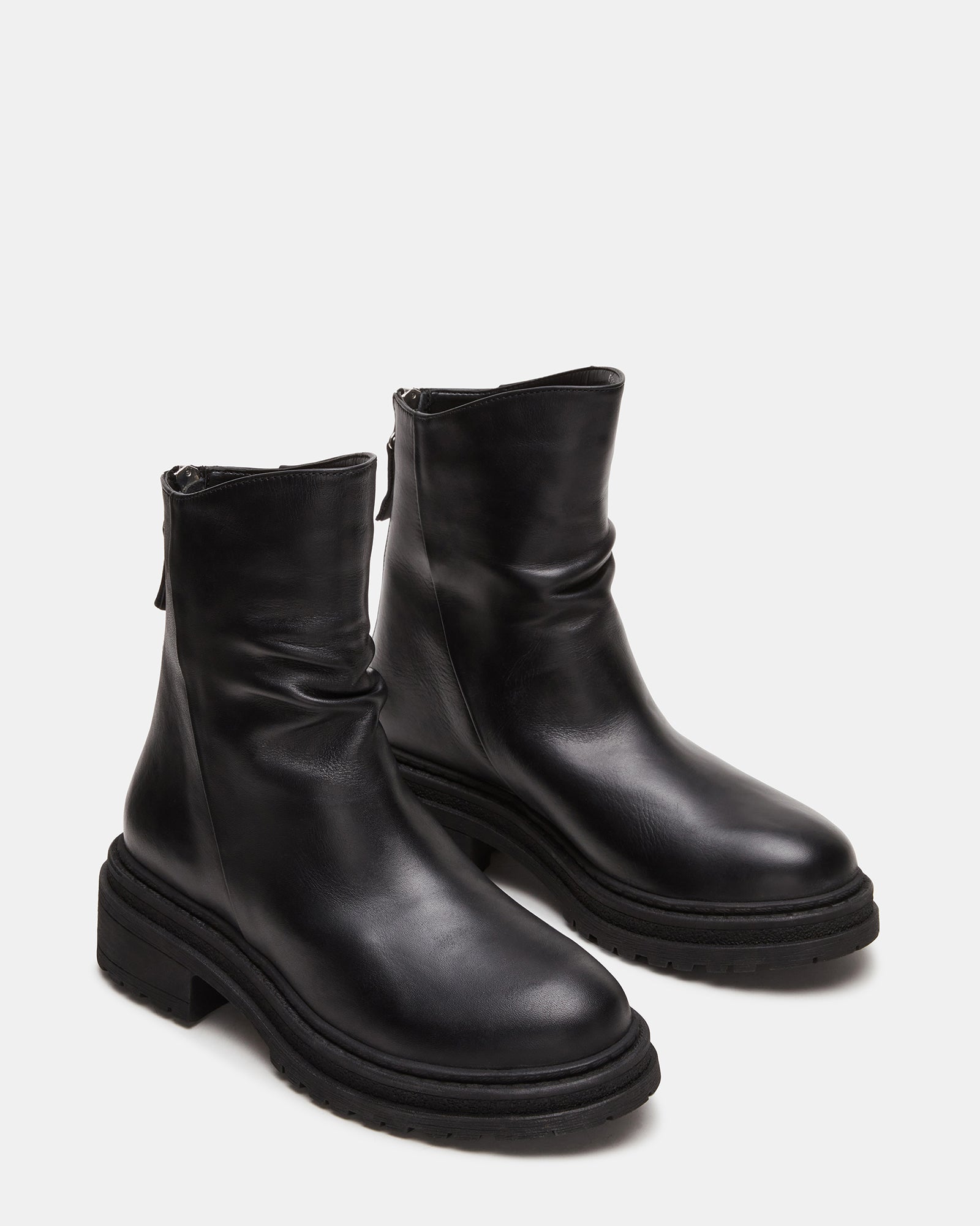 ESSENTIAL BLACK LEATHER - Image 2