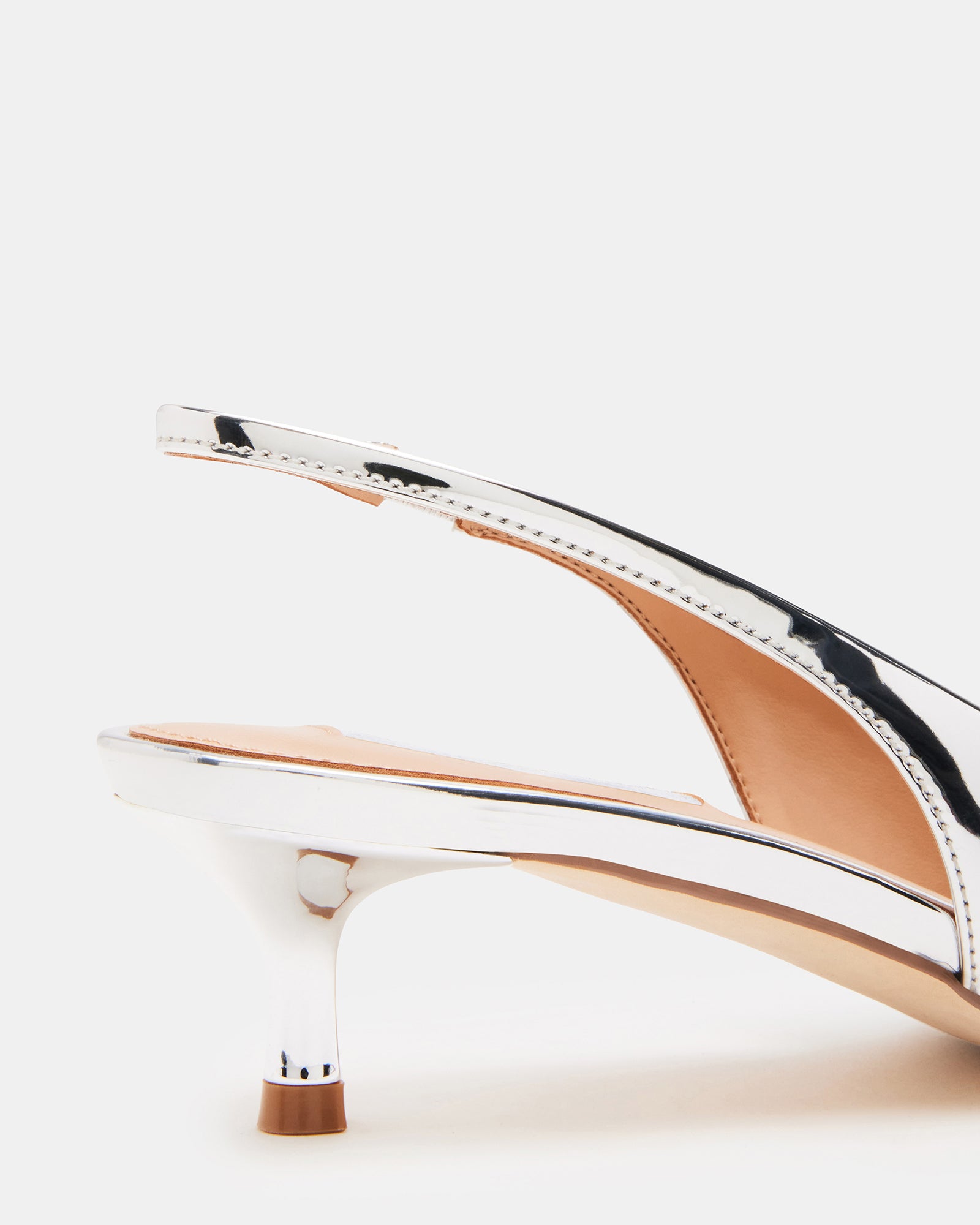 KARI SILVER - Image 4