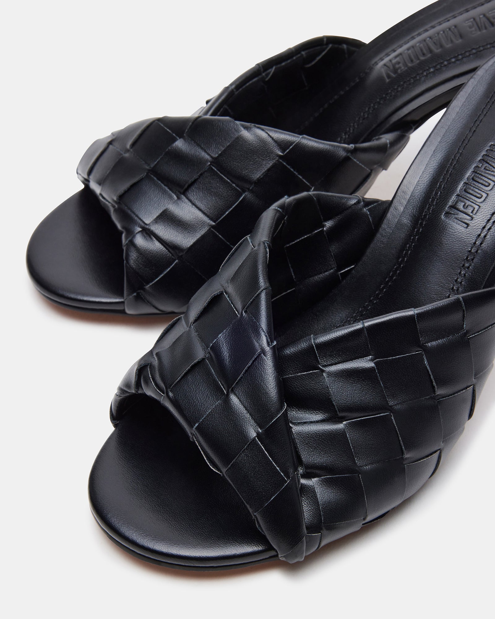 KOUTURE BLACK - Image 4