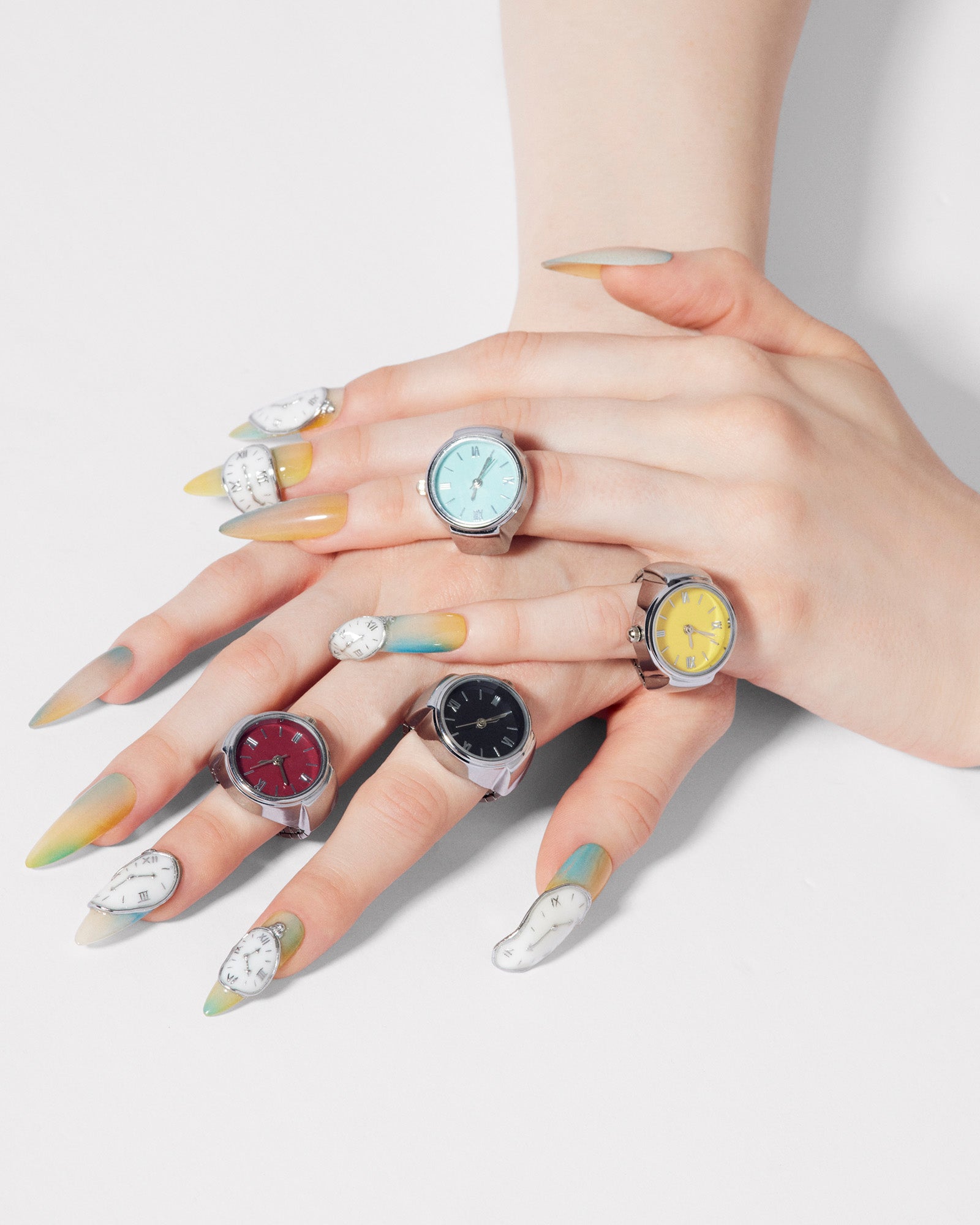 SM_2024_APRIL_WATCHES_03_34875-CROPPED.jpg