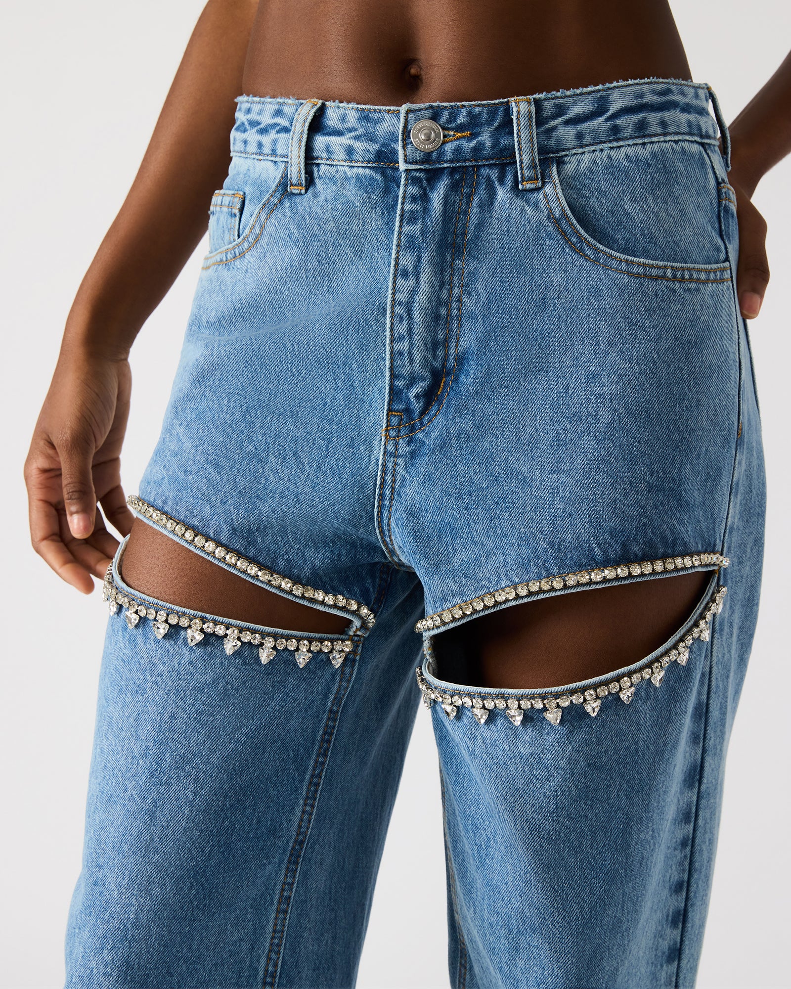 STEVEMADDEN_APPAREL_BO303253_DENIM-FAB_22236_6038e34b-ec18-47d6-a04a-8a6a5abc032d-1.jpg