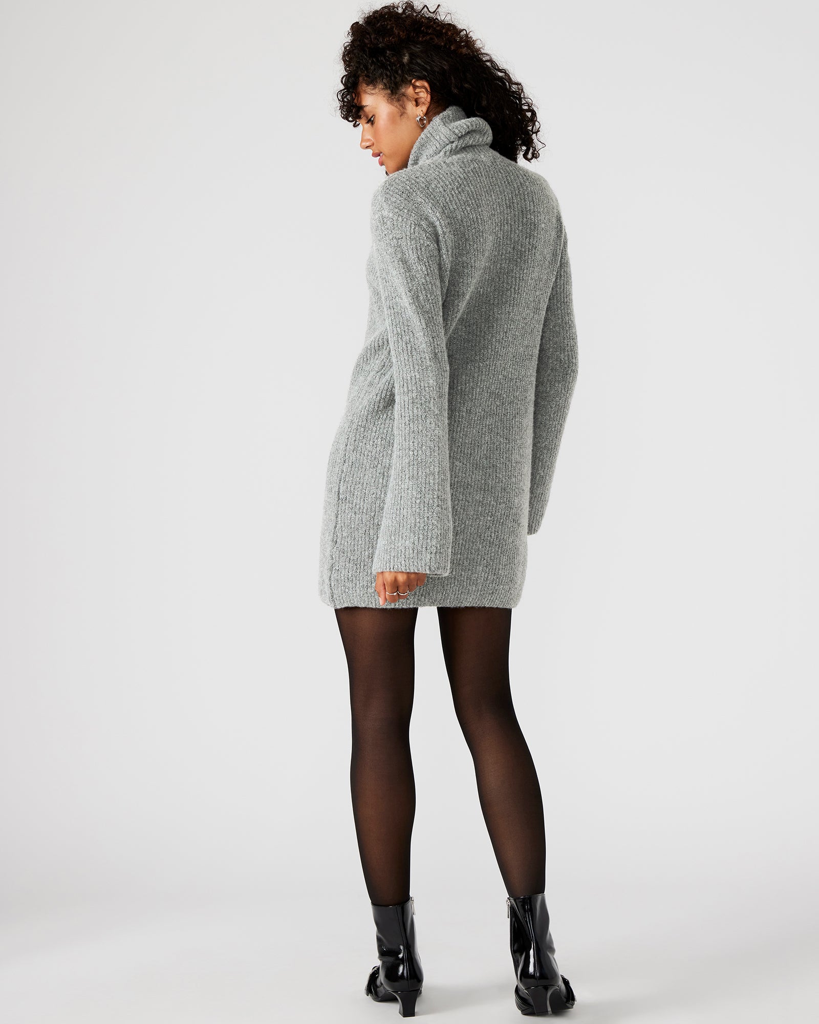 STEVEMADDEN_APPAREL_BO308222_GREY_7079.jpg
