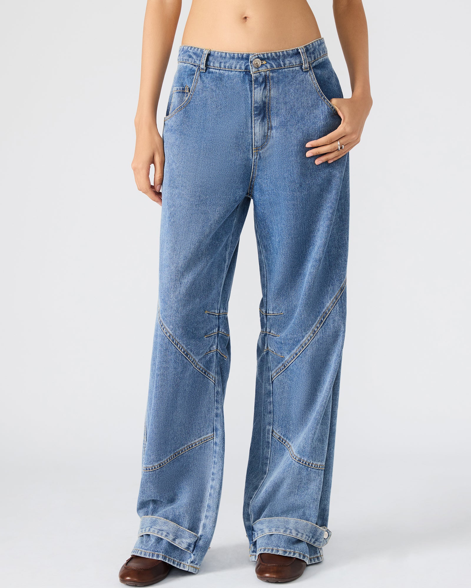 STEVEMADDEN_APPAREL_BP303609_CHLOE-WASH_31336.jpg