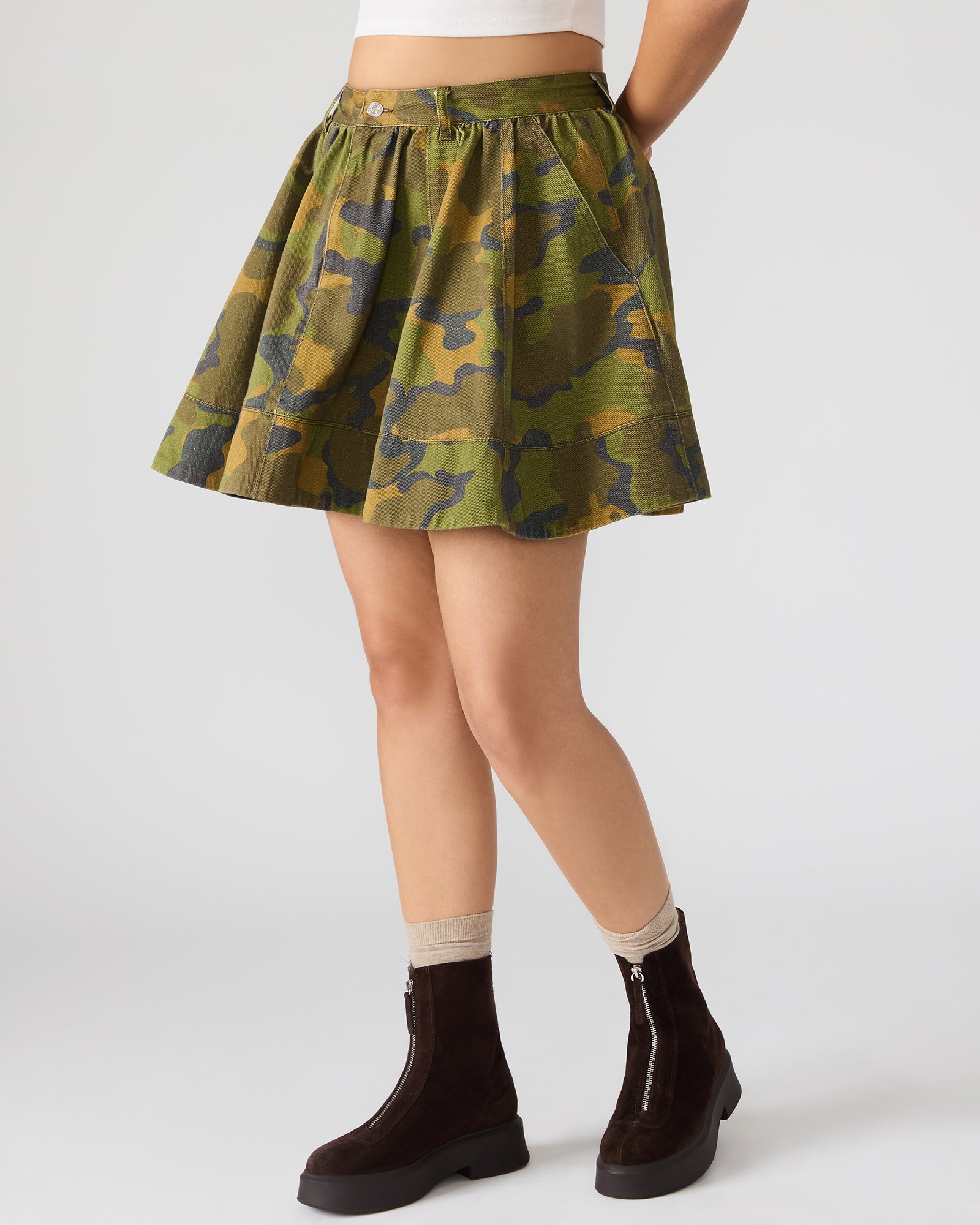 STEVEMADDEN_APPAREL_BP309439_EVERGLADE_0189.jpg