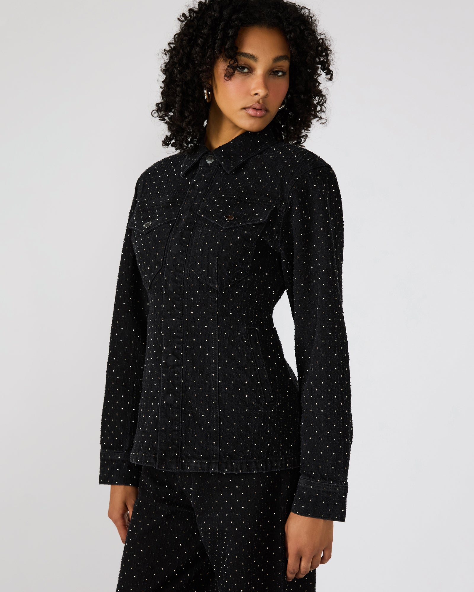 STEVEMADDEN_APPAREL_BP402011_BLACK_0390_HERO.jpg