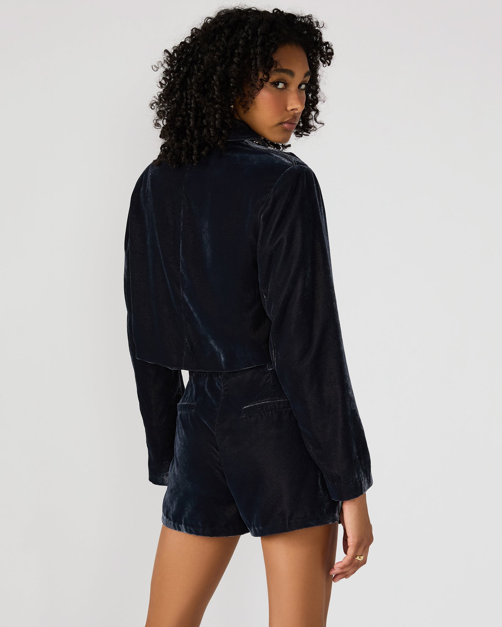 STEVEMADDEN_APPAREL_BP402015_INDIGO-HAZE_0233_1cc9b9bd-f000-4aa3-bc94-ace730fa3d31.jpg