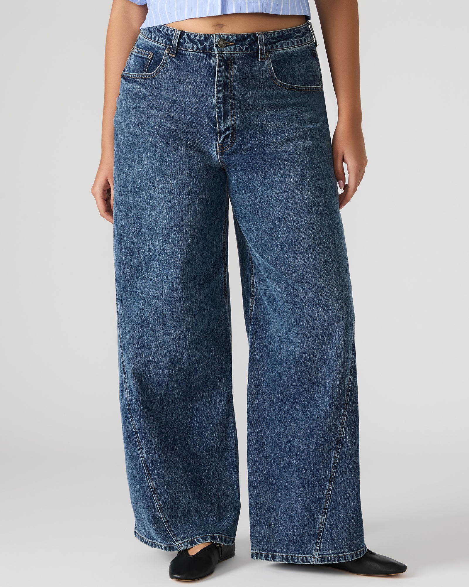STEVEMADDEN_APPAREL_BP403697_YALE-WASH_1371.jpg