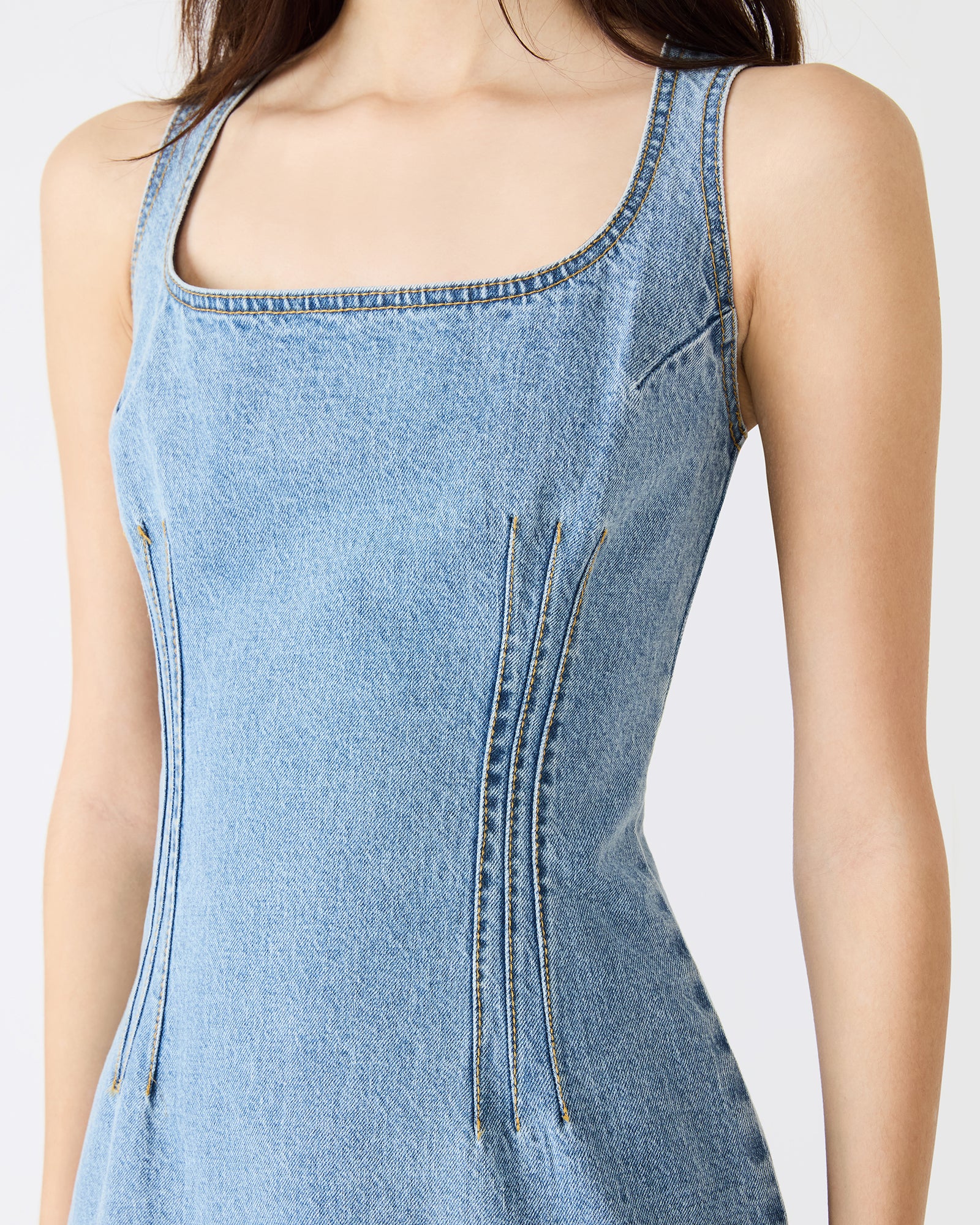 STEVEMADDEN_APPAREL_BP408893_CHLOE-WASH_03.jpg