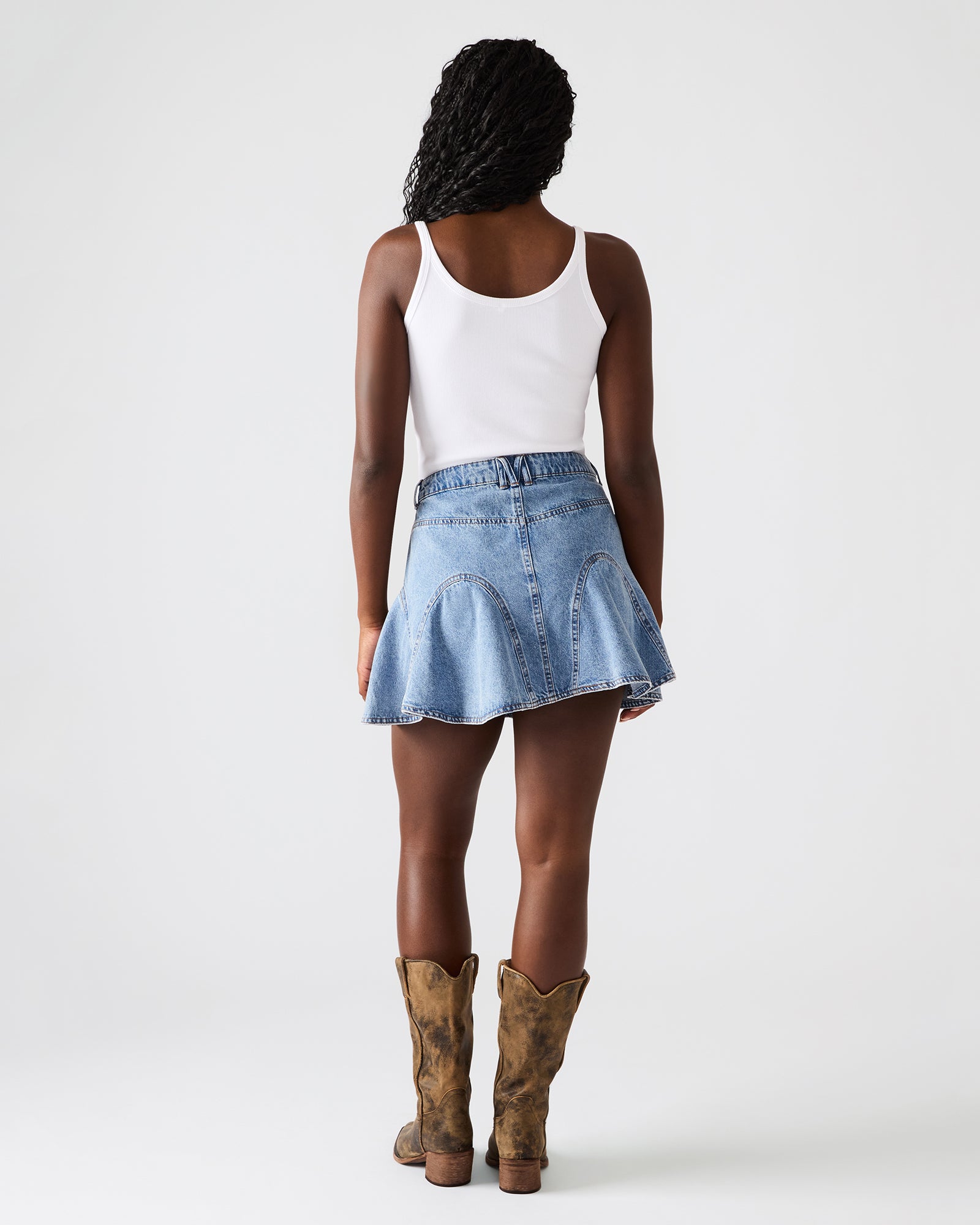 STEVEMADDEN_APPAREL_BP409371_CHLOE-WASH_03.jpg