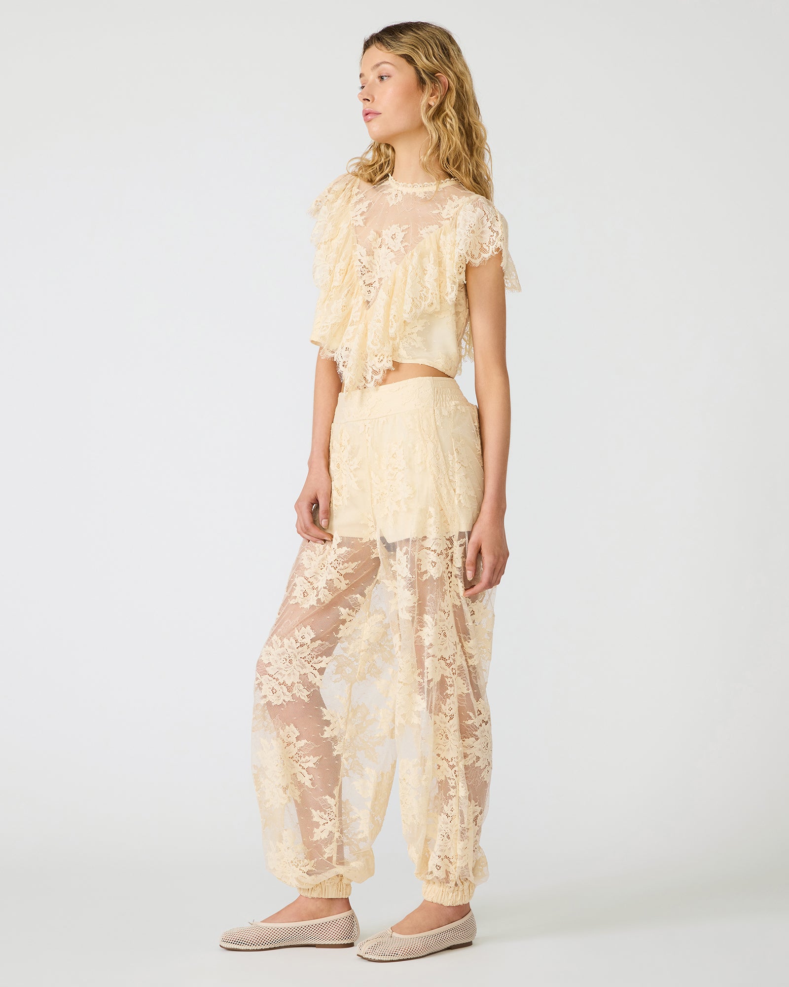STEVEMADDEN_APPAREL_SA06178_TROPIC-SANDS_03_d5bace9e-c6a0-4a05-83a6-672a55464bb2.jpg