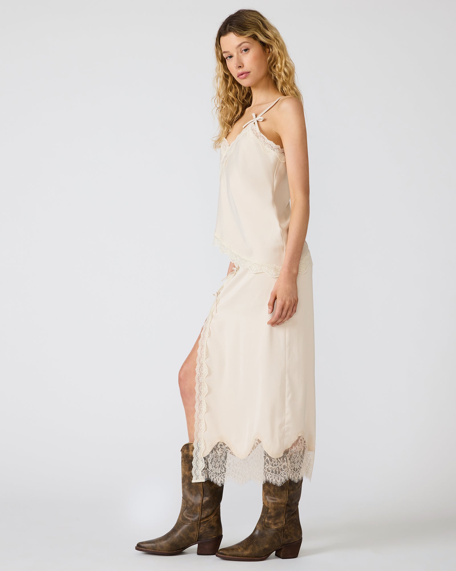 STEVEMADDEN_APPAREL_SB09394_IVORY_03.jpg