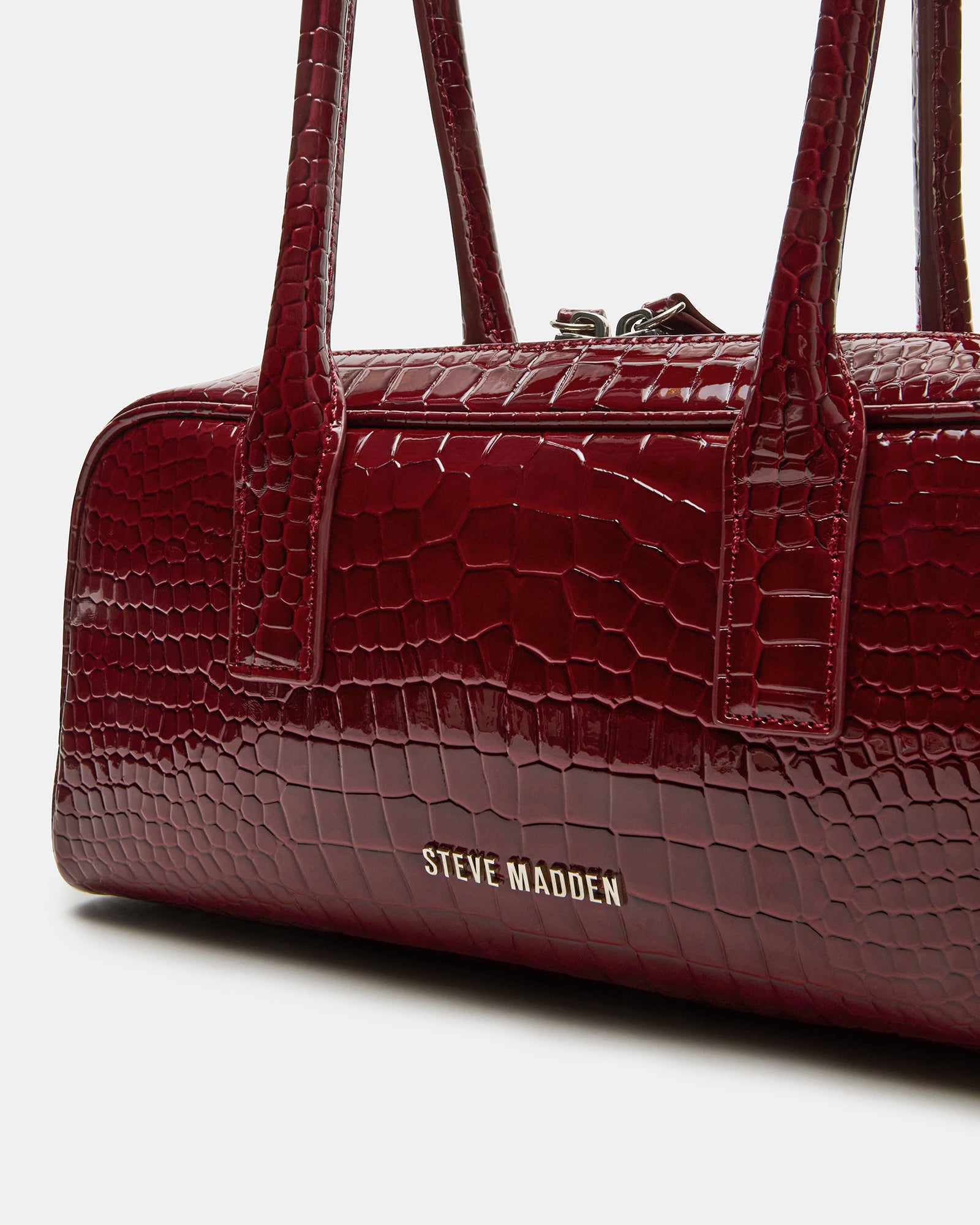 STEVEMADDEN_HANDBAGS_BANISE_RED-CROCO-PATENT_04_03a8ed65-ab44-49f1-a451-acdeb3ebfec3.jpg