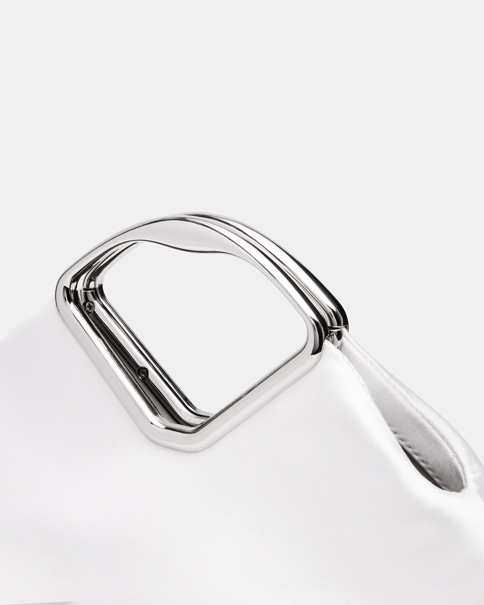 STEVEMADDEN_HANDBAGS_BBARBARA_WHITE_05_a960cf0a-0528-411c-b0be-595efd113ba1.jpg