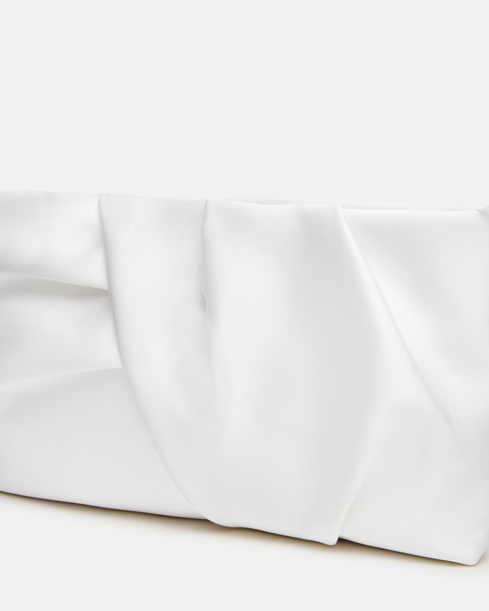 STEVEMADDEN_HANDBAGS_BLILIA_WHITE_04_7960e970-9f1f-4024-bc26-c1c9874de6b4.jpg
