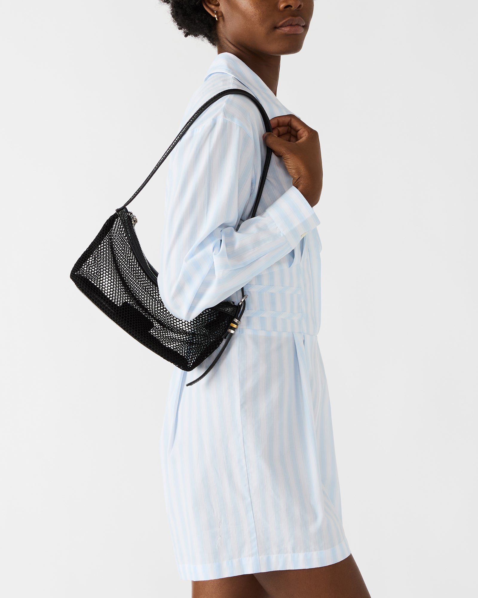 STEVEMADDEN_HANDBAGS_BVIXEN_BLACK_1065_95d350a5-adef-4f11-8a8d-8afac4e532eb.jpg
