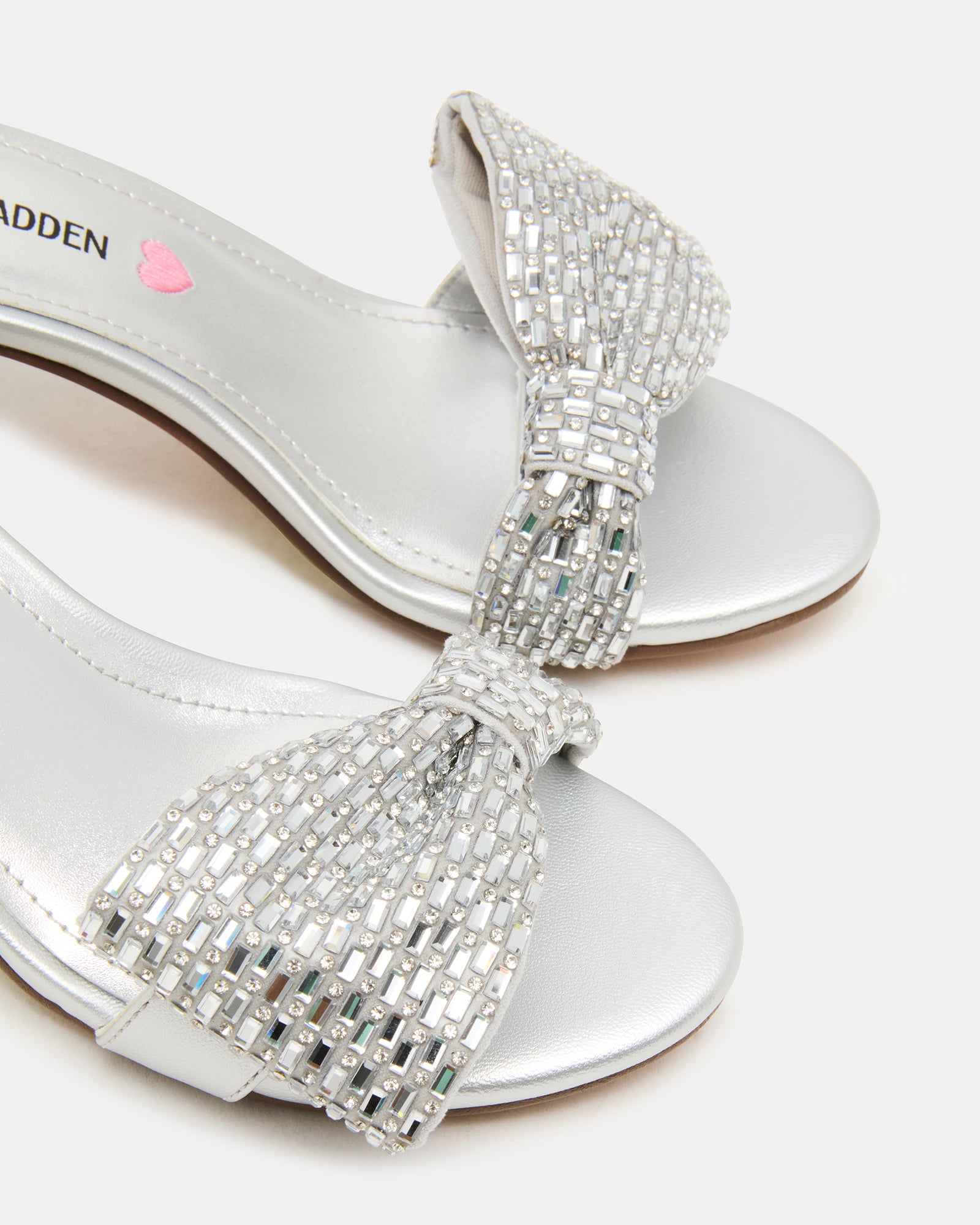STEVEMADDEN_KIDS_JABIGAL_SILVER_04.jpg