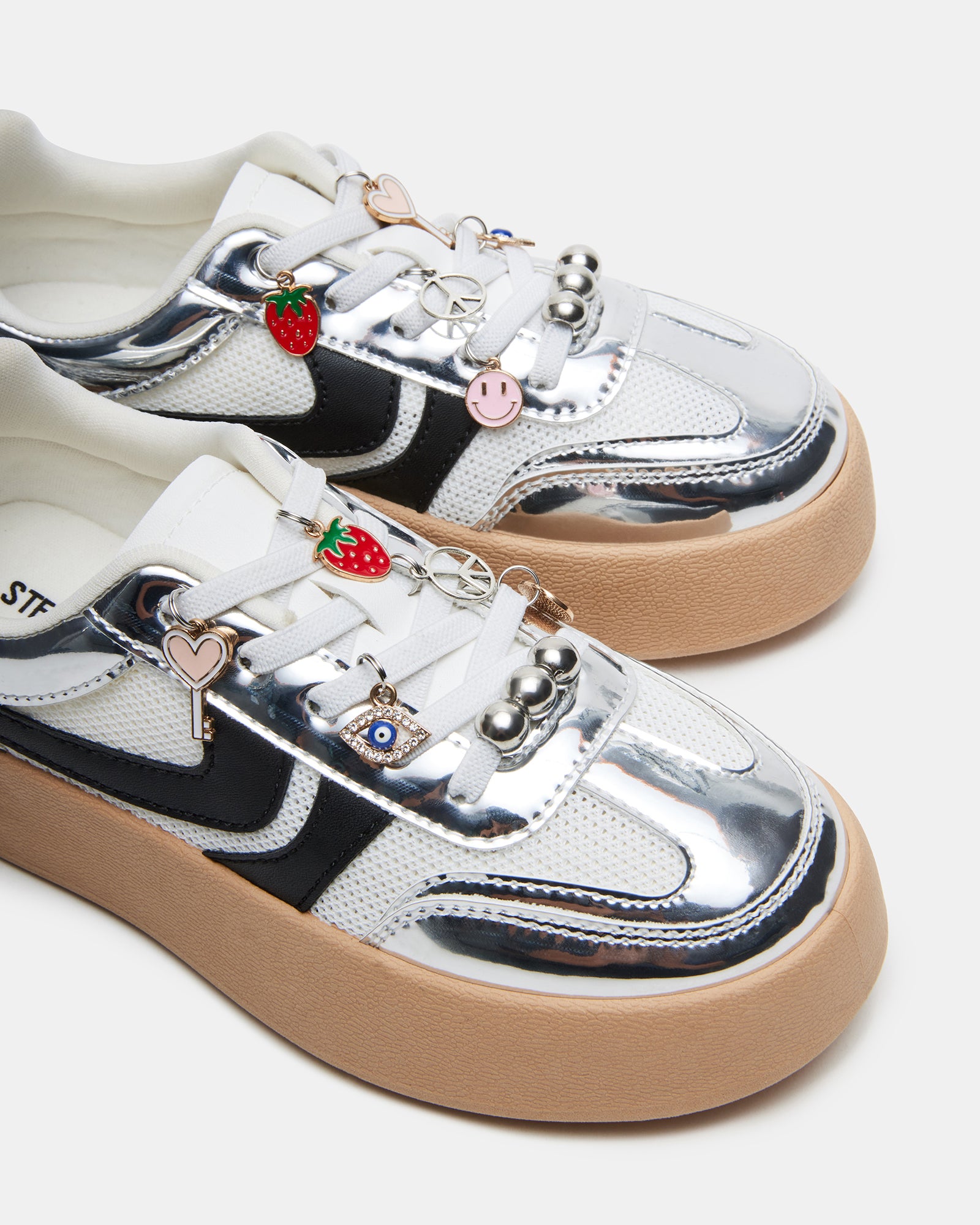 STEVEMADDEN_KIDS_JJERSEY_SILVER_04.jpg