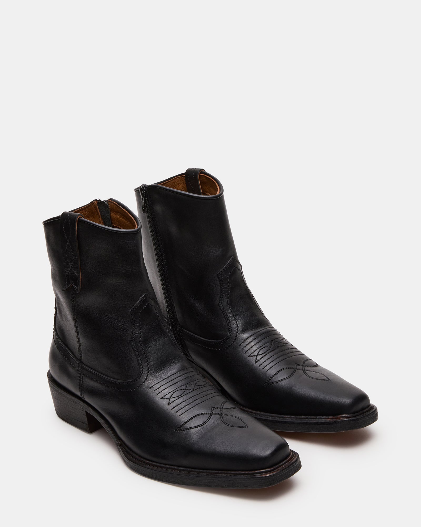 STEVEMADDEN_MENS_SANDERSON_BLACK-LEATHER_02.jpg