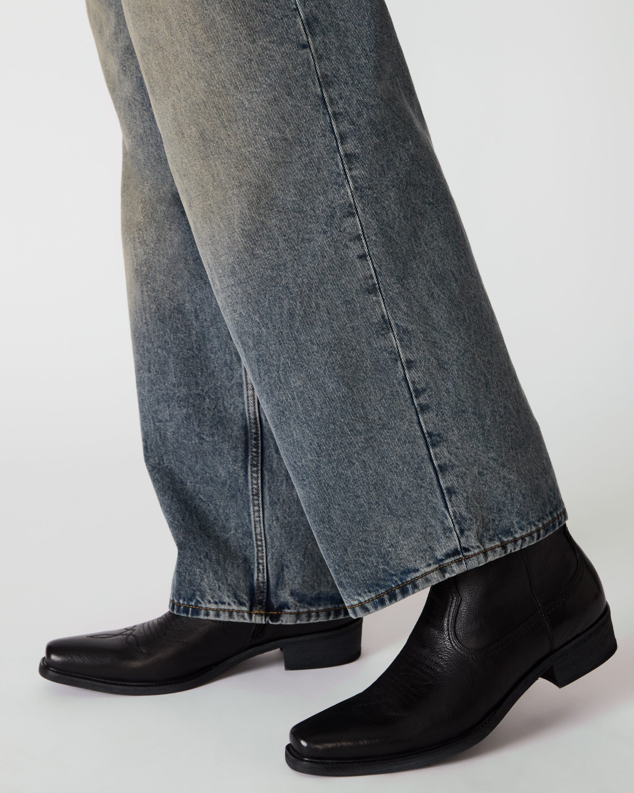 STEVEMADDEN_MENS_SANDERSON_BLACK-LEATHER_0510_1910e12c-8a18-406a-ab6b-f78cfd7e53b4.jpg