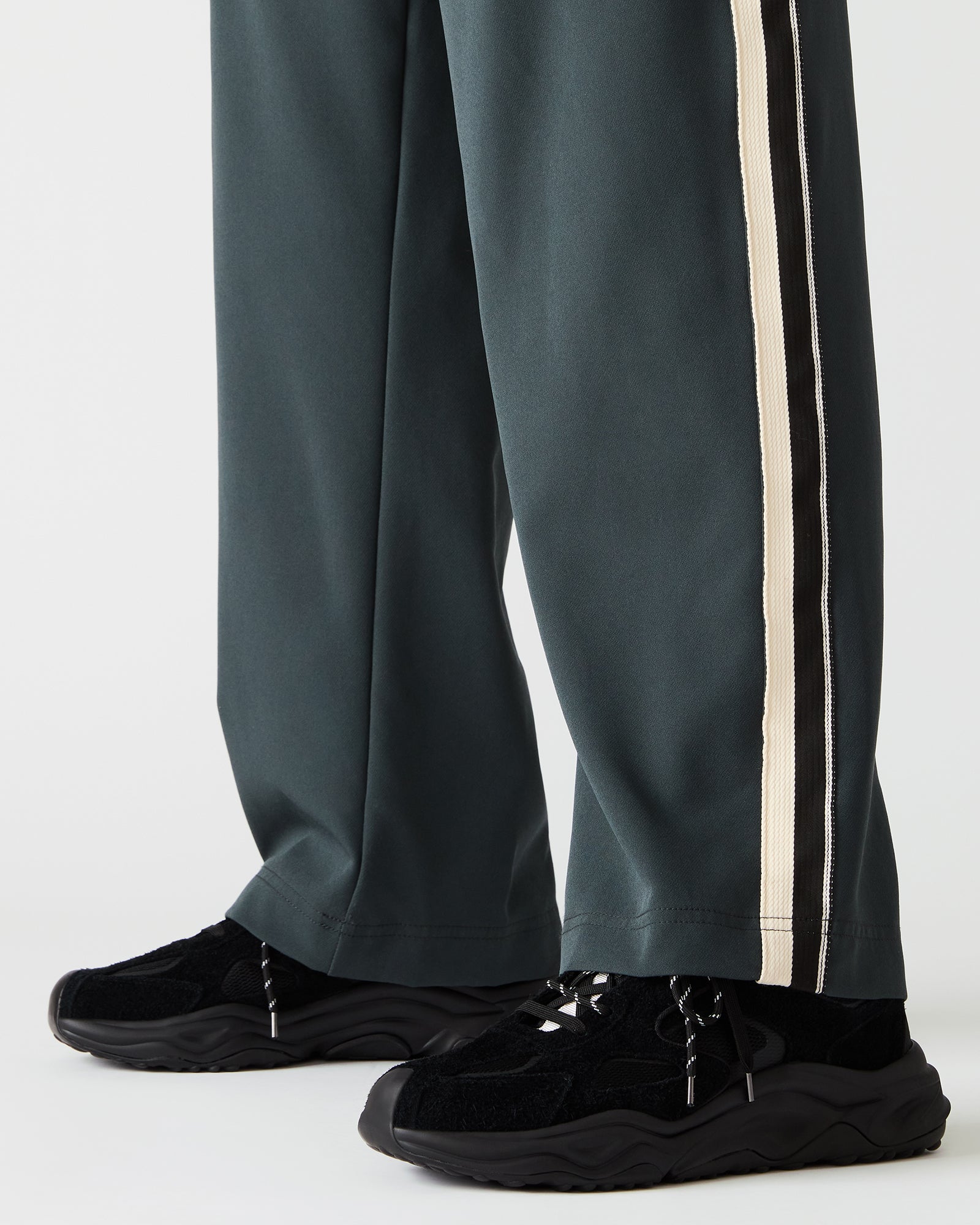 STEVEMADDEN_MENS_SHILOH_BLACK-MULTI_0193.jpg