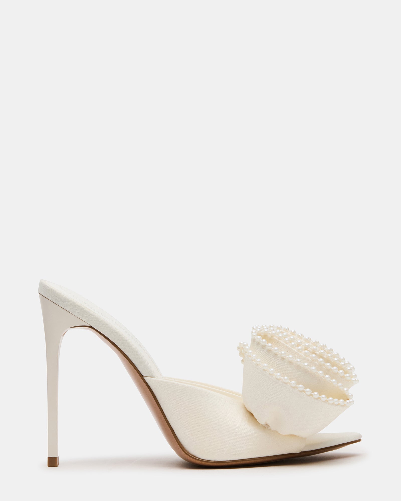 STEVEMADDEN_SHOES_AFFINITY-PEARL_IVORY-SATIN_01.jpg