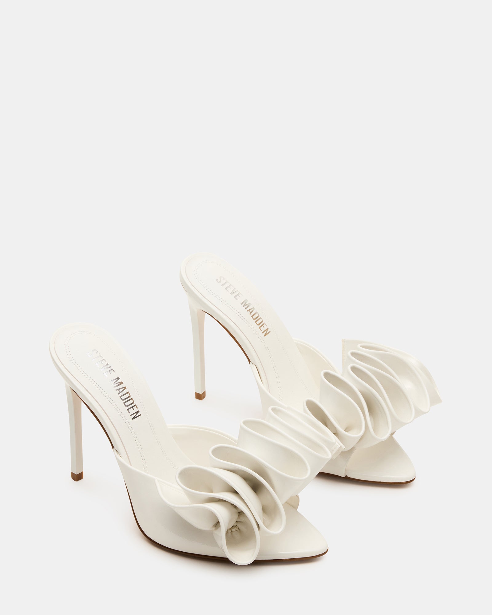 STEVEMADDEN_SHOES_AFFINITY_WHITE-PATENT_02_2d2c3ce5-f5a6-4289-a615-80777242ff11.jpg
