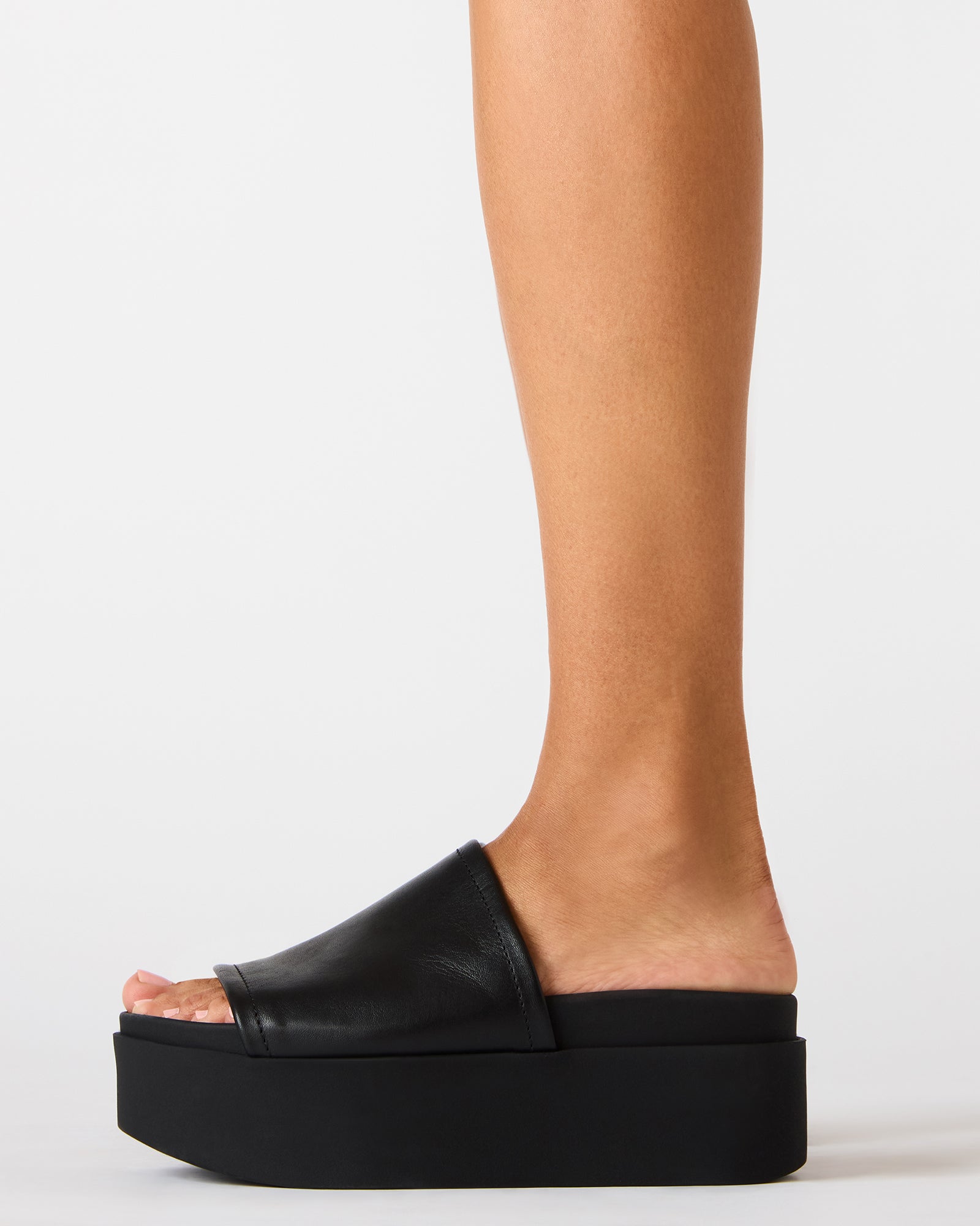 STEVEMADDEN_SHOES_ARWEN_BLACK-LEATHER_0646.jpg