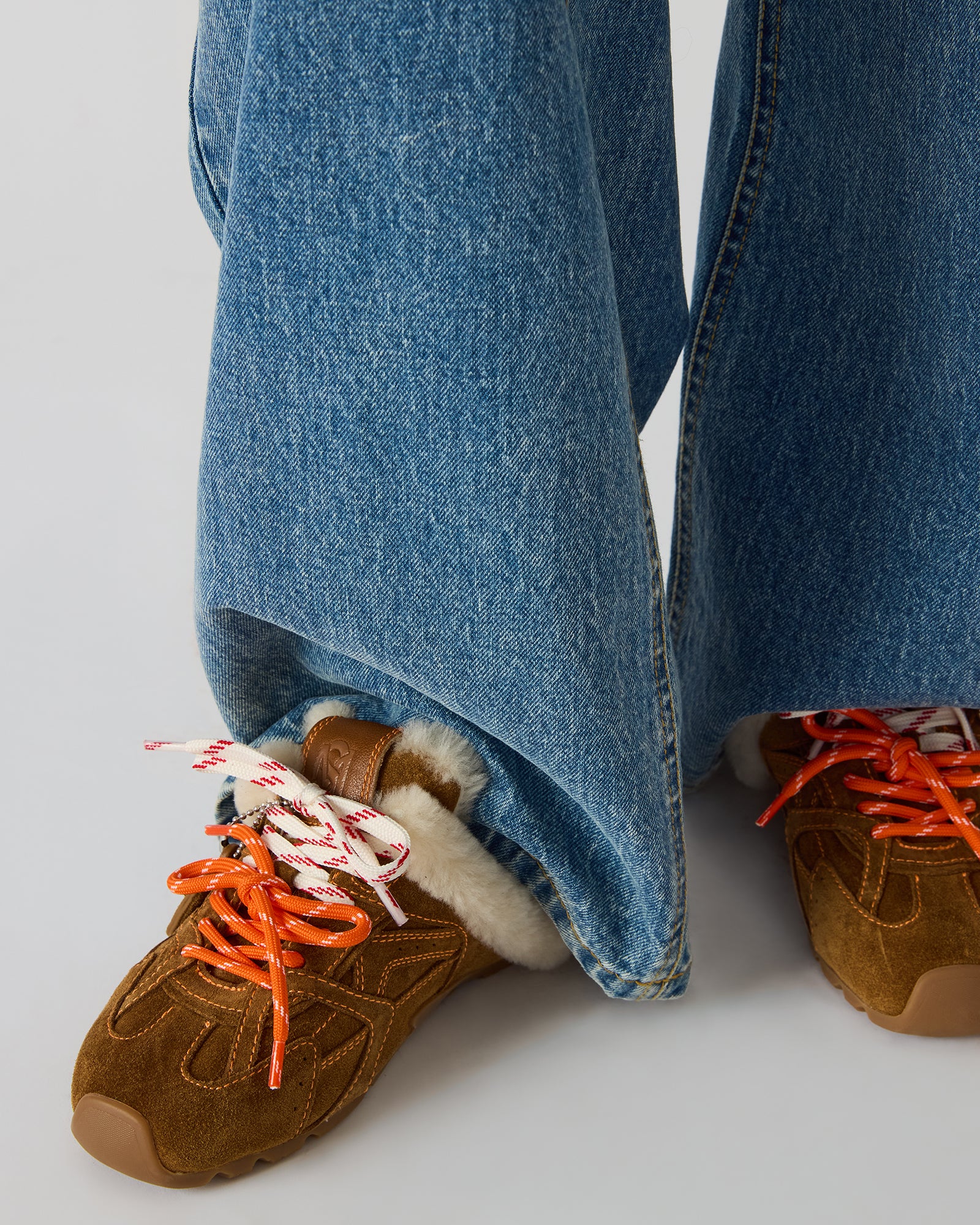 STEVEMADDEN_SHOES_AZIEL-MULE-F_CHESNUT-SUEDE_4606_d3e3401d-e288-468d-9527-f3ce868667a7.jpg