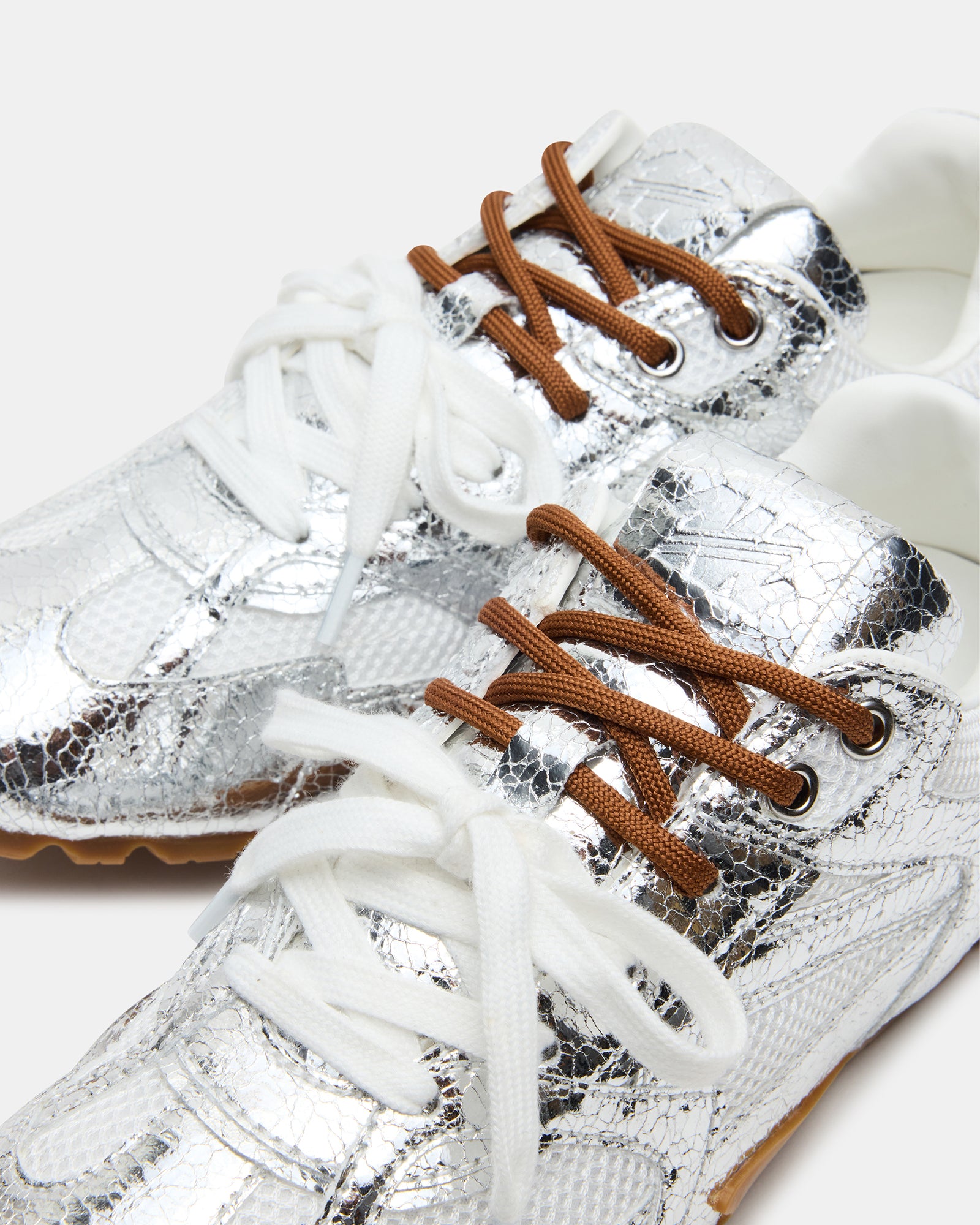 STEVEMADDEN_SHOES_AZIEL_SILVER_05.jpg