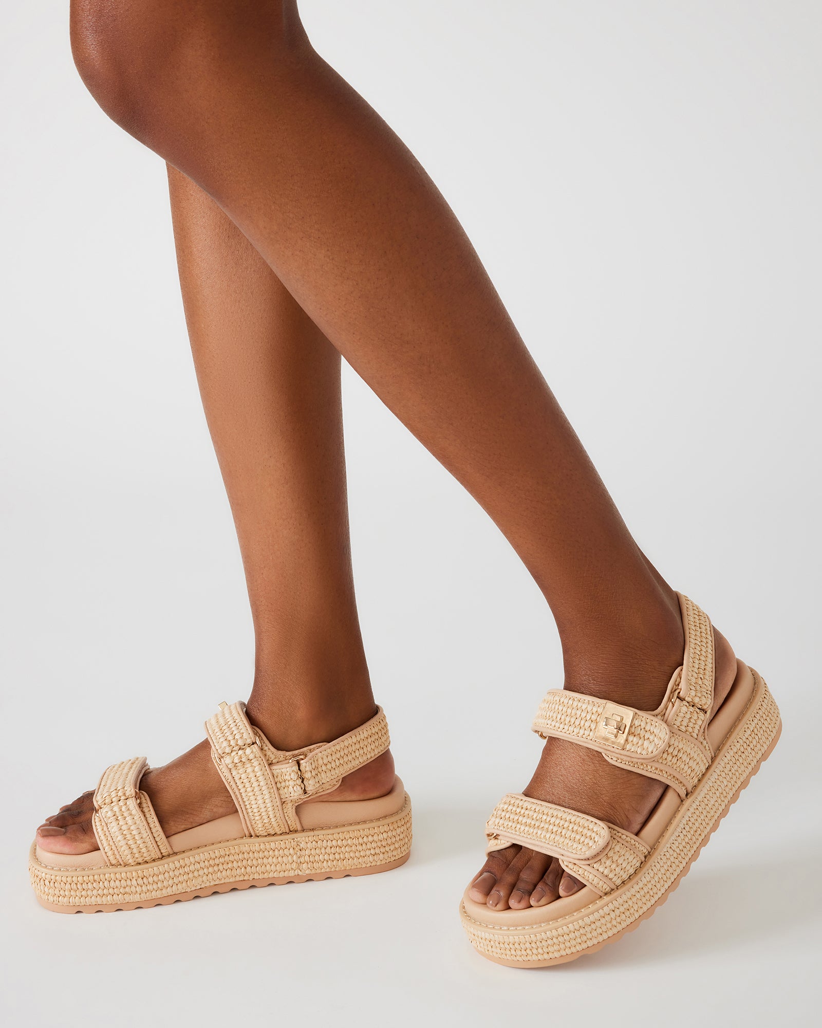 STEVEMADDEN_SHOES_BIGMONA_NATURAL-RAFFIA_LEGS-DOWN_0104.jpg