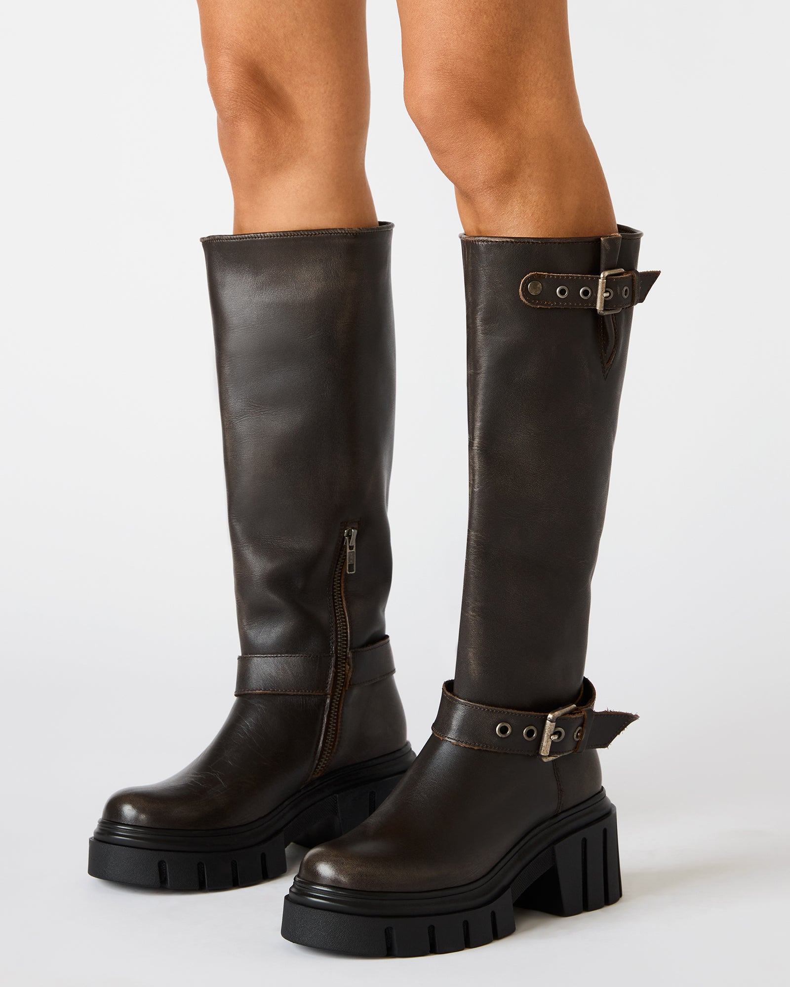 STEVEMADDEN_SHOES_BRIGADE_BROWN-DISTRESSED_0590_1a0637a7-44e9-4352-81f7-1af482e2e542.jpg
