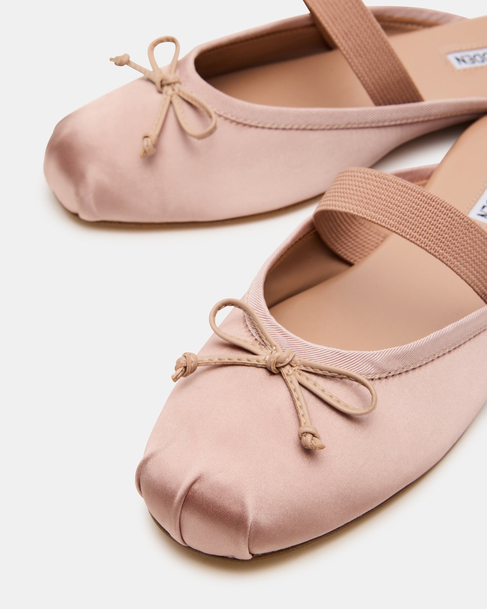 STEVEMADDEN_SHOES_CUTESY_BLUSH-SATIN_105.jpg