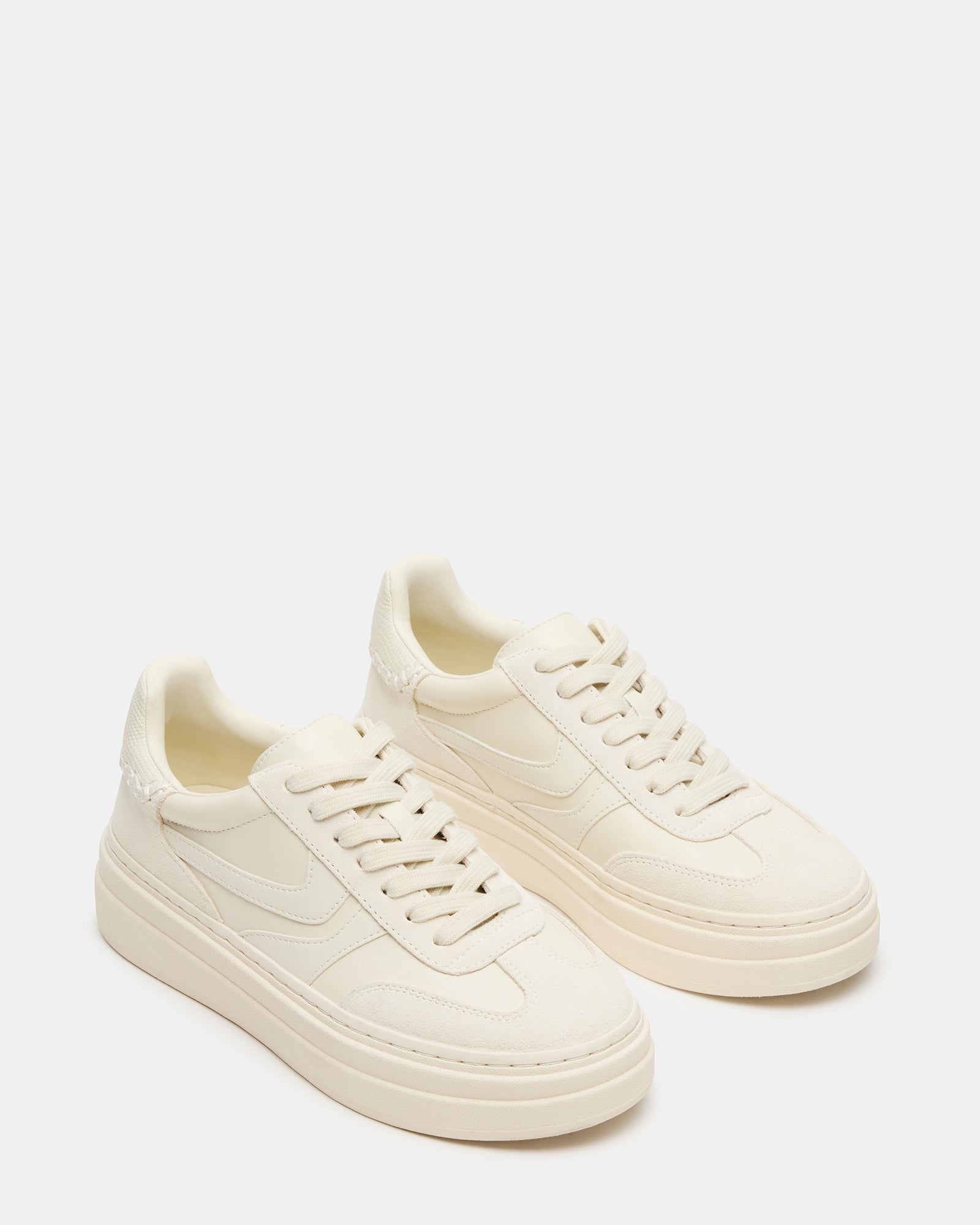 STEVEMADDEN_SHOES_DODGE_OFF-WHITE_02.jpg