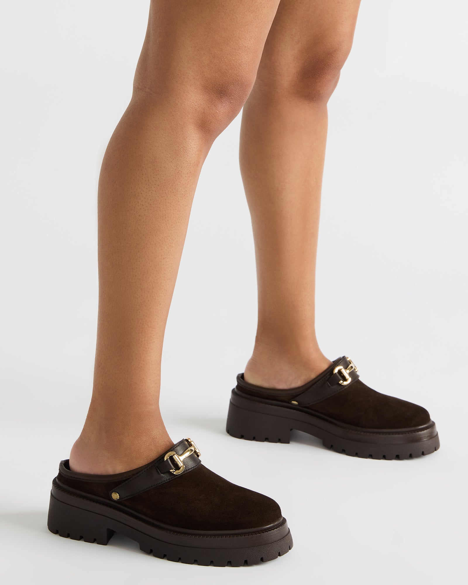 STEVEMADDEN_SHOES_ERBA_BROWN-SUEDE_0129_c6d2d331-2333-4baa-8d54-f2a0d1c7cde0.jpg