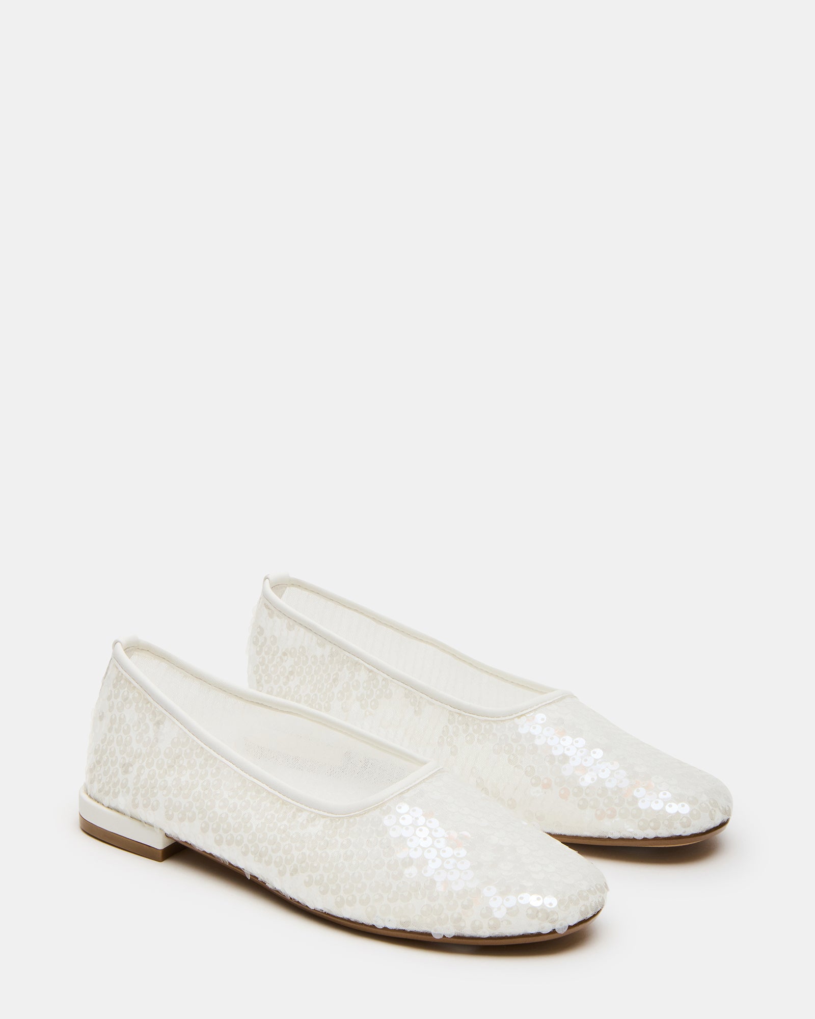 STEVEMADDEN_SHOES_GARCELLE_WHITE_01.jpg