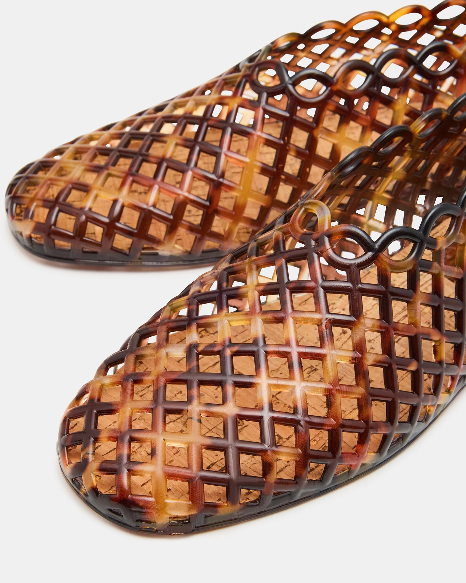 STEVEMADDEN_SHOES_GROVE_TORTOISE_05_458c077f-38c3-4049-b074-df0dccade4b2.jpg