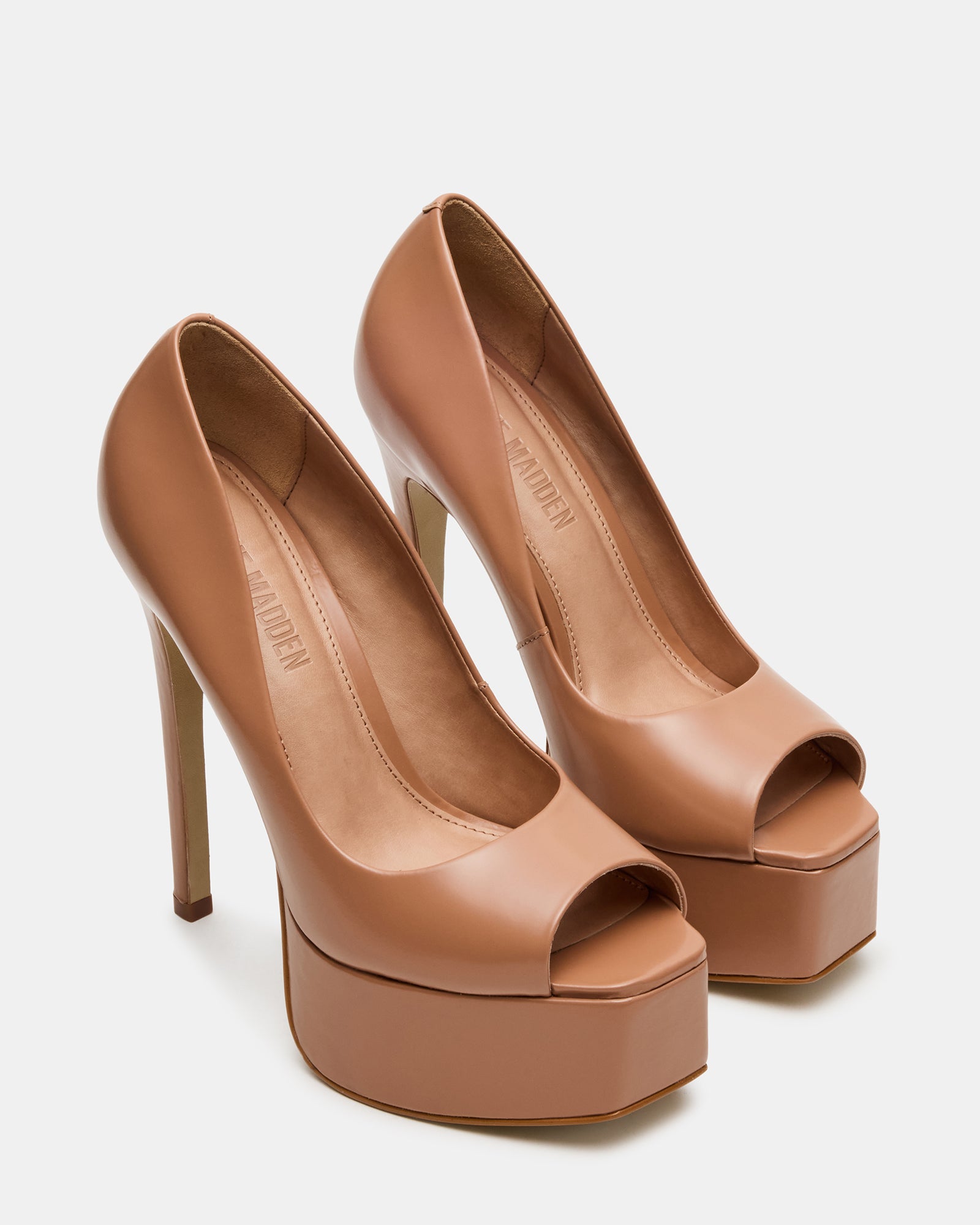 STEVEMADDEN_SHOES_IVES_BLUSH-BOX-LEATHER_02.jpg
