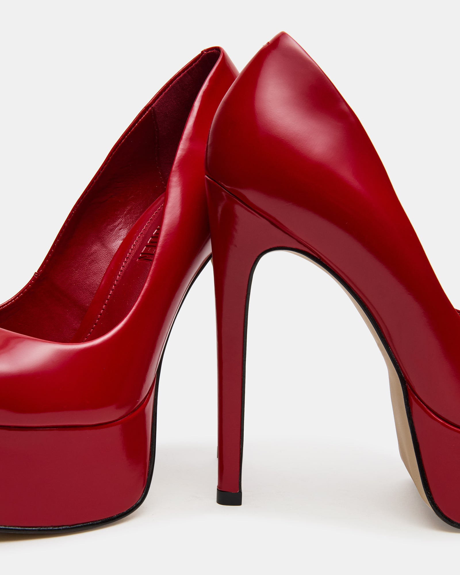 STEVEMADDEN_SHOES_IVES_RED-BOX_05.jpg