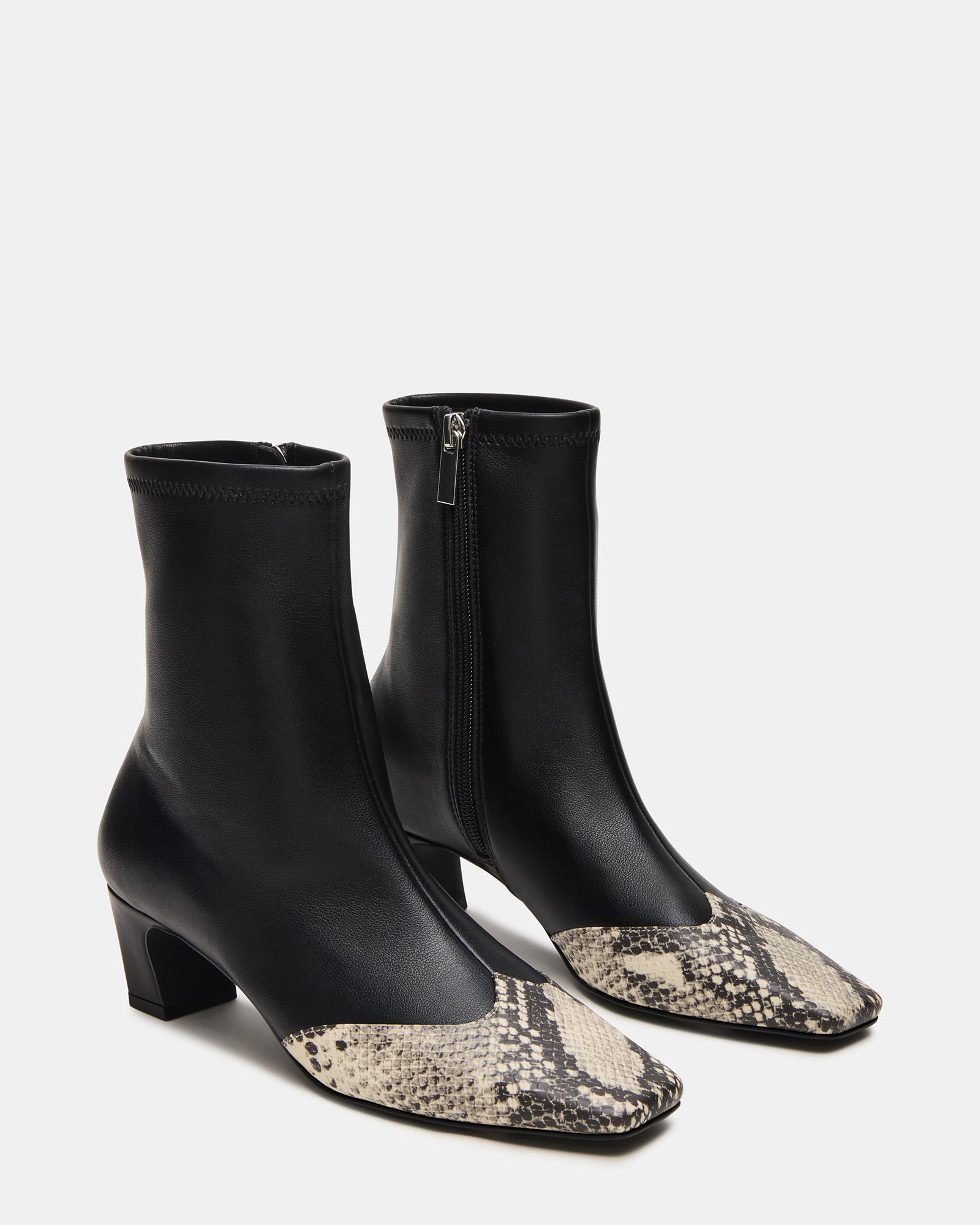 STEVEMADDEN_SHOES_JETER-A_BLACK-SNAKE_01.jpg