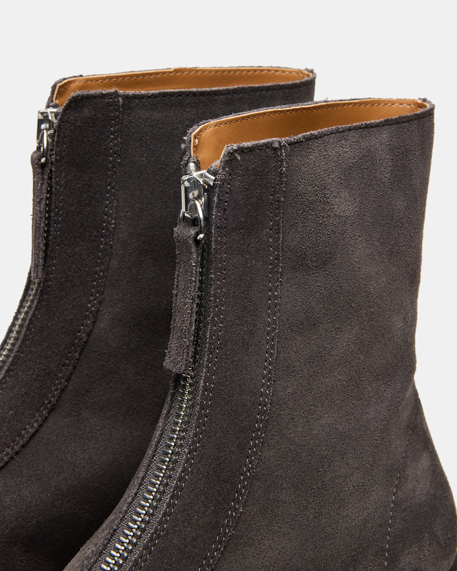 STEVEMADDEN_SHOES_JONES_GREY-SUEDE_05_0b87e52b-8493-4e4a-b3ee-b173b6527e25.jpg