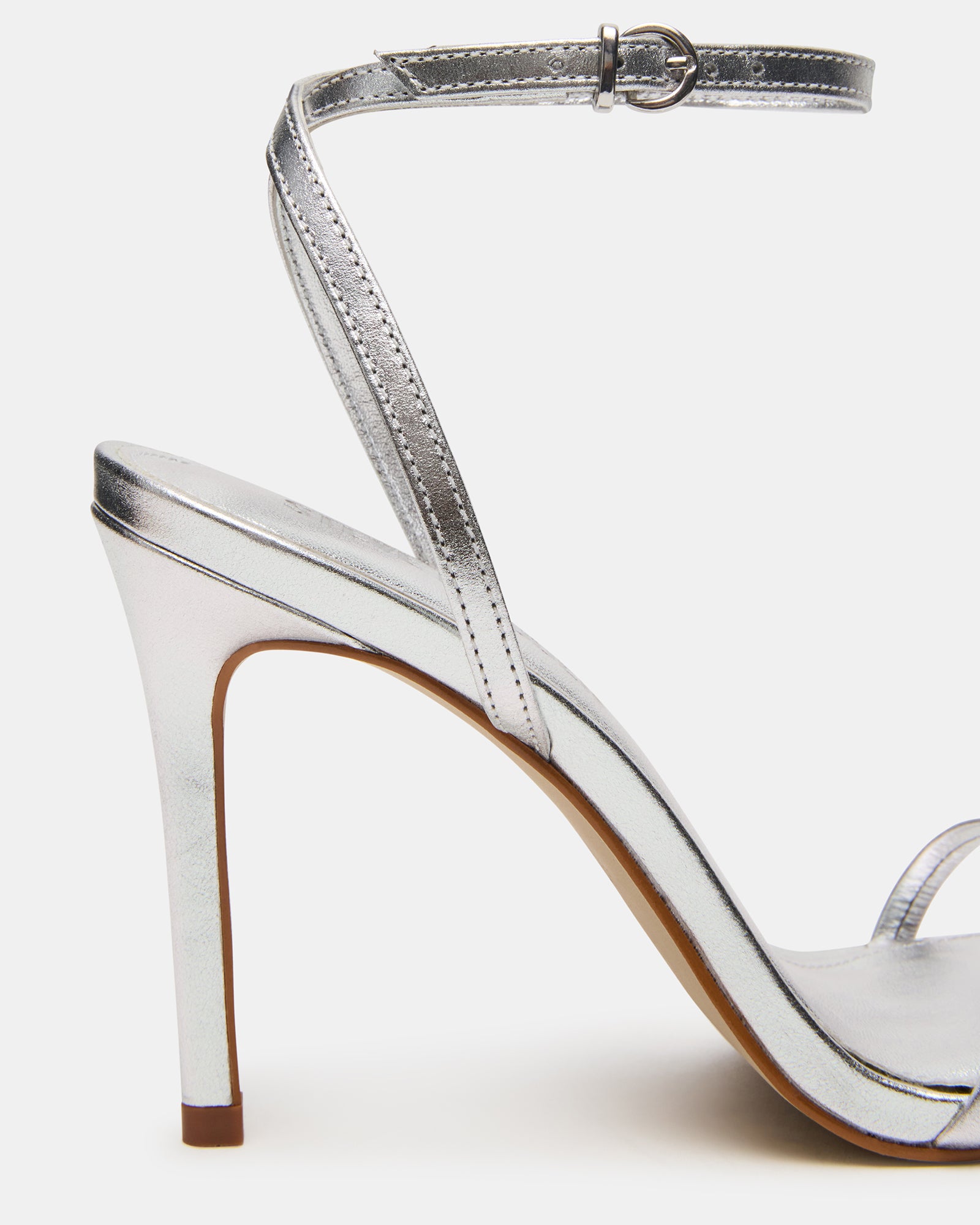 STEVEMADDEN_SHOES_JYPSEY_SILVER-LEATHER_04.jpg