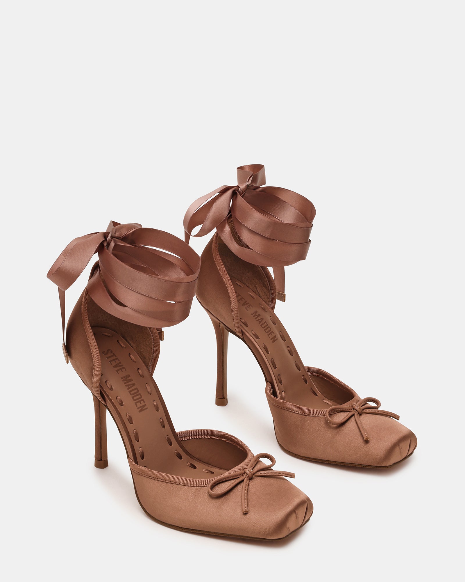 STEVEMADDEN_SHOES_LARINA_TAN-SATIN02_00ed01ca-1780-49b9-b836-d3951cb2ed0e.jpg