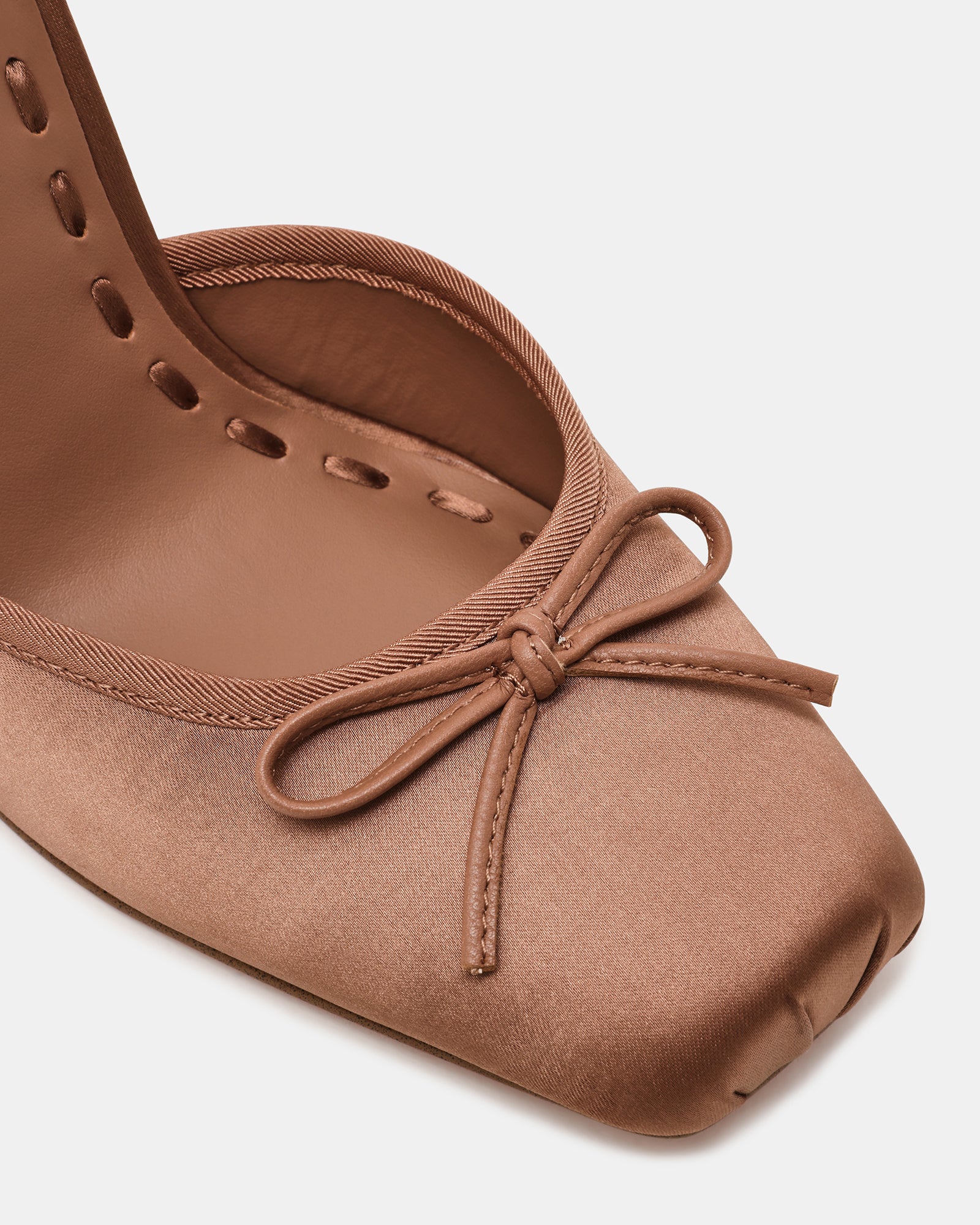 STEVEMADDEN_SHOES_LARINA_TAN-SATIN05_761bf0aa-1bed-45e2-b07b-b4960092ce4b.jpg