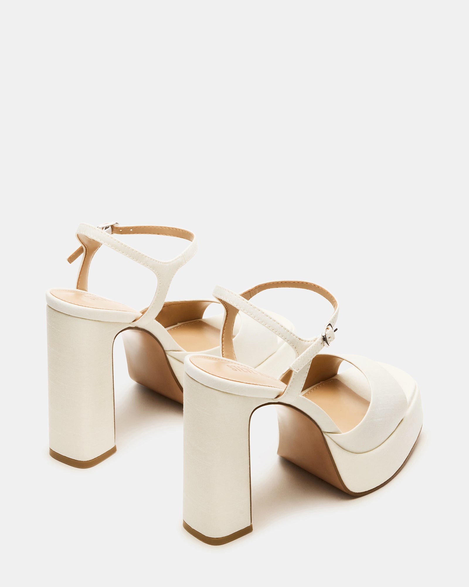 STEVEMADDEN_SHOES_LIANDRA_IVORY-SATIN_03_48cf6bf9-c021-488f-ada1-527ca2a292e9.jpg