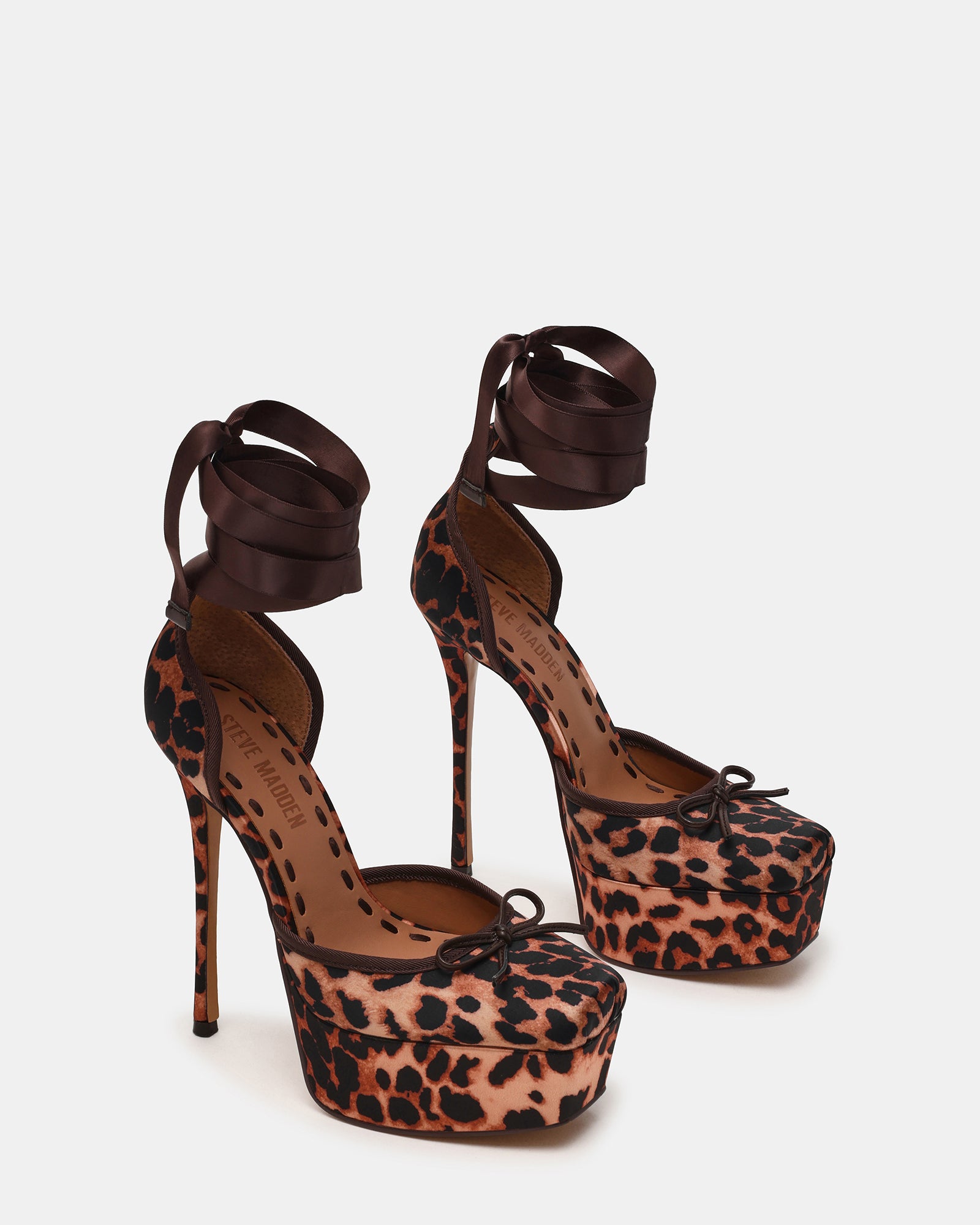 STEVEMADDEN_SHOES_LISTEN_LEOPARD02.jpg