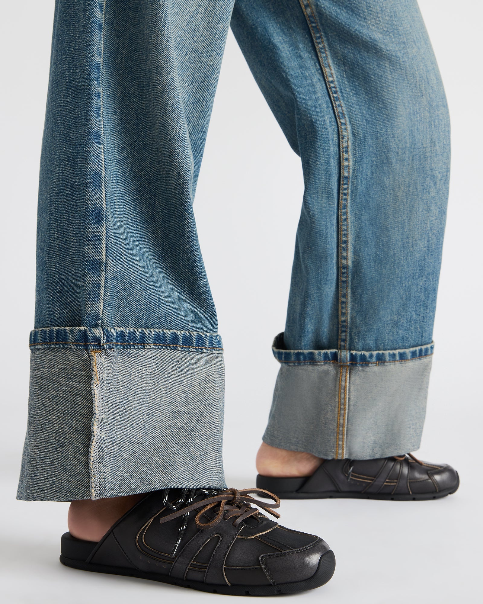 STEVEMADDEN_SHOES_MAYSA_BLACK-DISTRESSED_14640.jpg