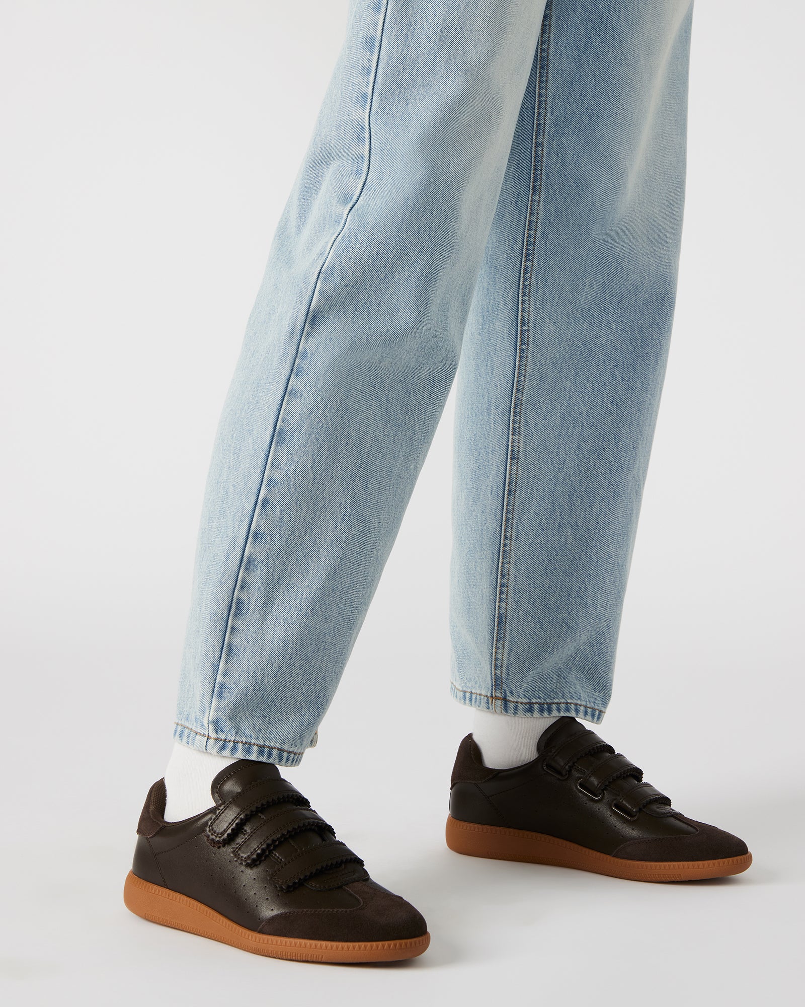STEVEMADDEN_SHOES_MOMENTUM_BRN-SUEDE_0214.jpg